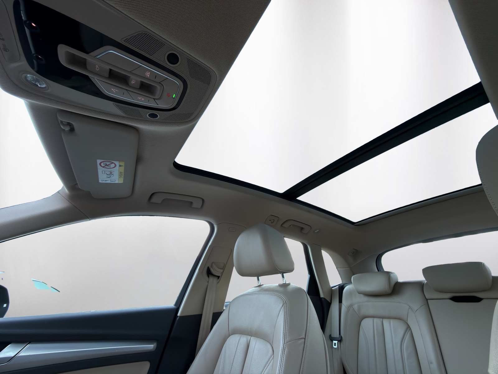 AUDI Q5 45 TFSI design quattro S-tronic-image-13