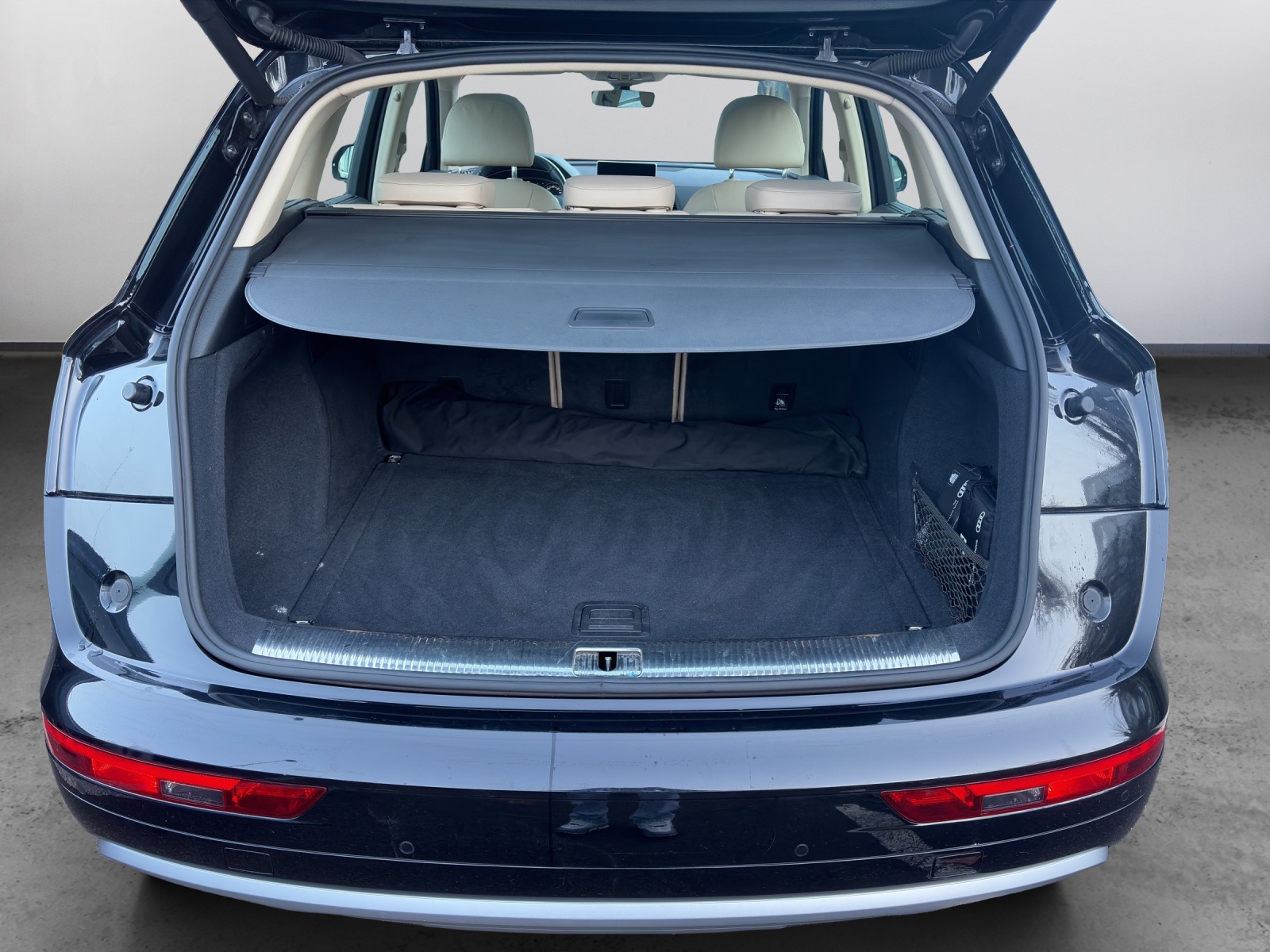 AUDI Q5 45 TFSI design quattro S-tronic-image-11