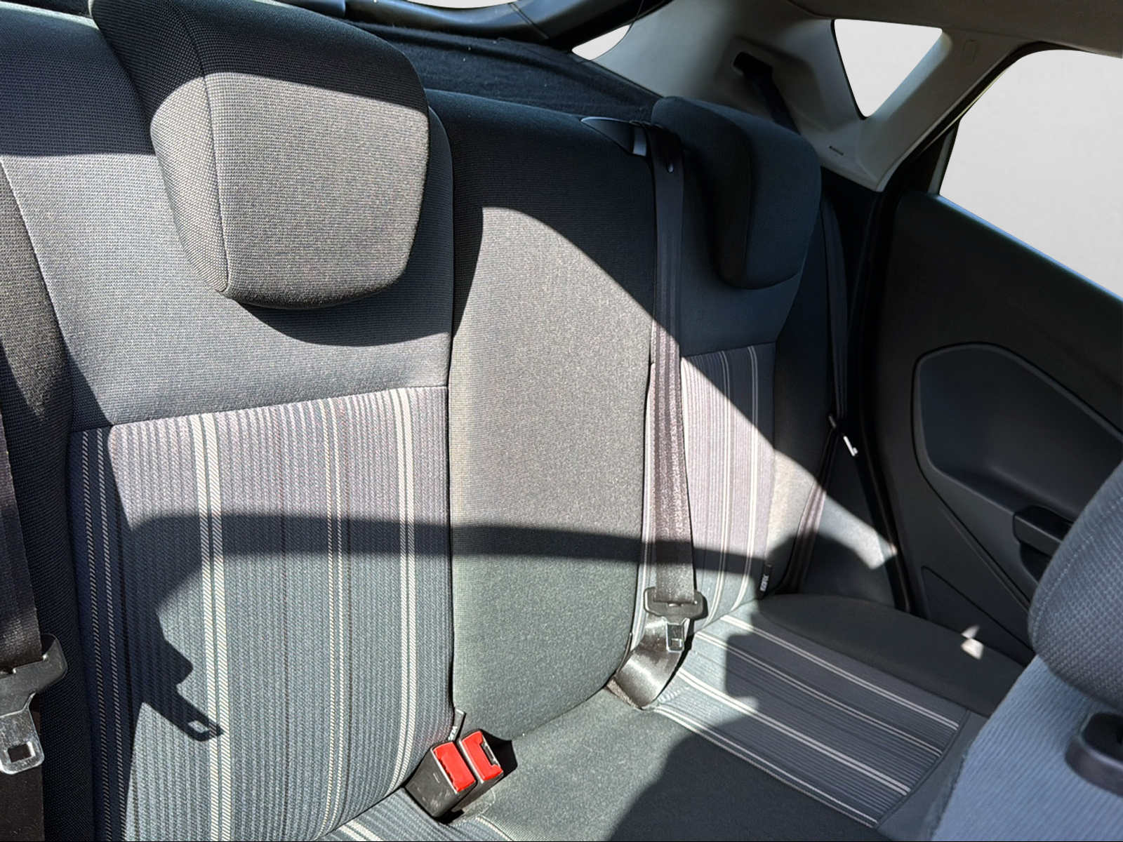FORD Fiesta 1.25 16V Titanium-image-14
