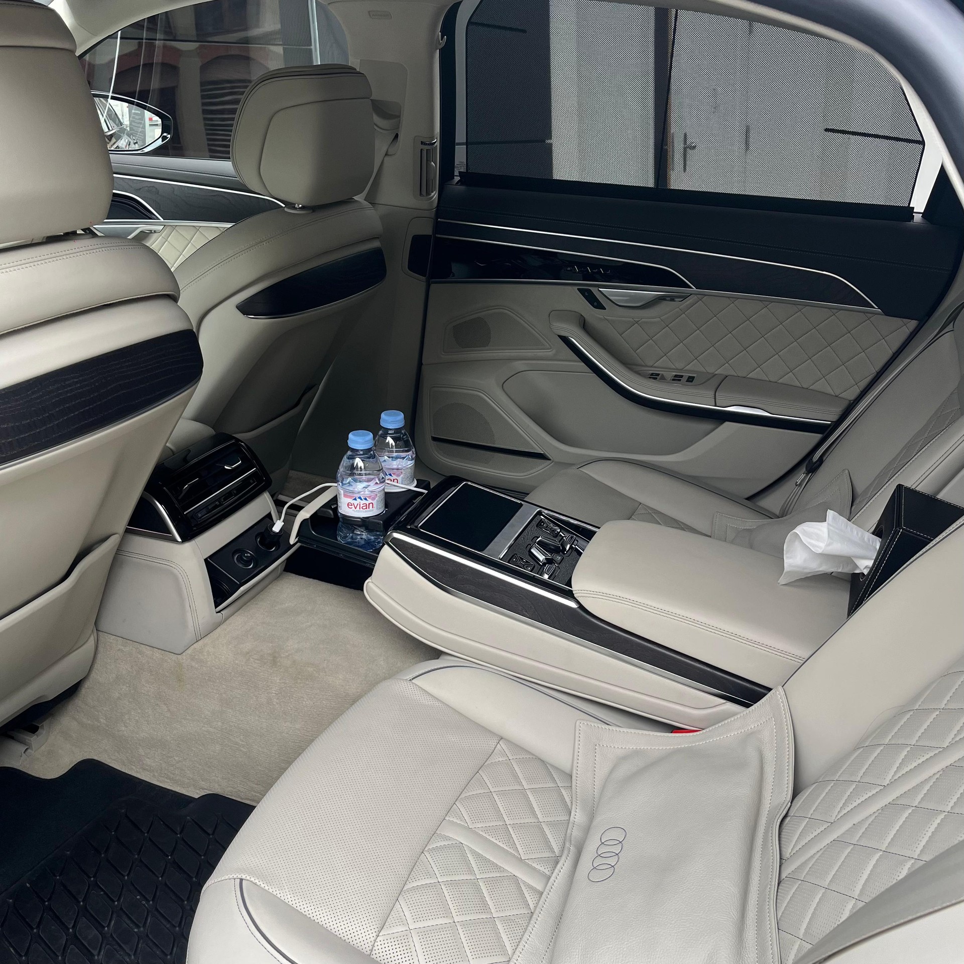 AUDI A8 60 TFSI e quattro tiptronic-image-3