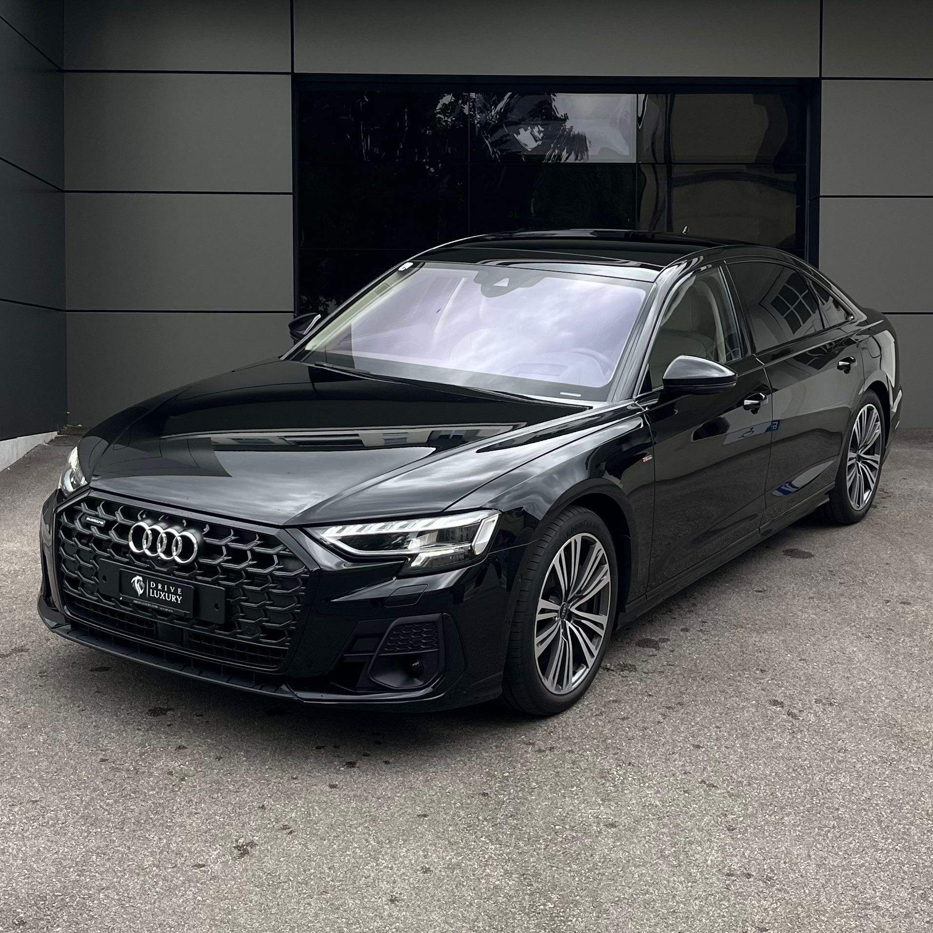 AUDI A8 60 TFSI e quattro tiptronic