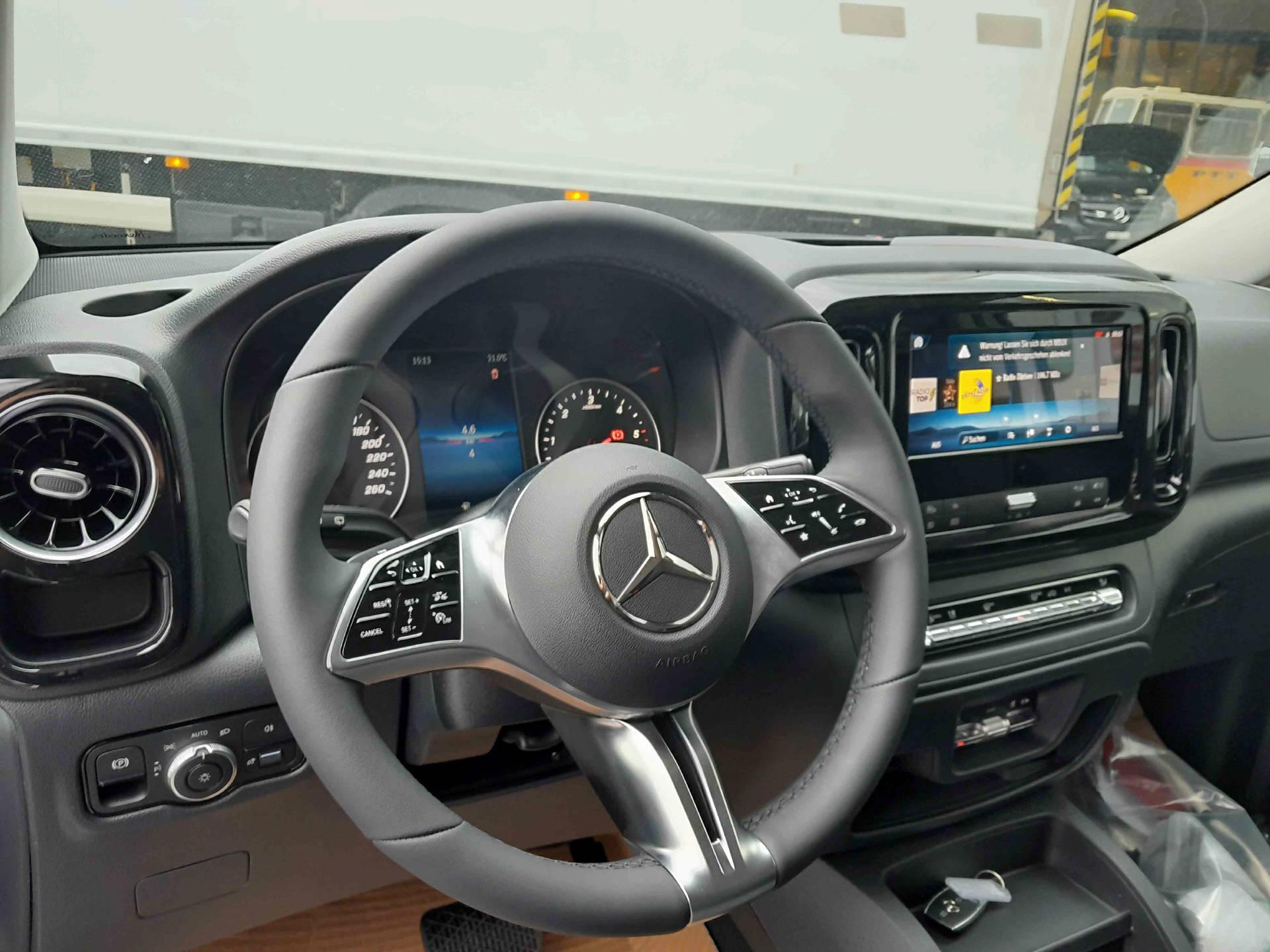 MERCEDES-BENZ Vito 116 CDI Kombi L 4x4 Family-image-8