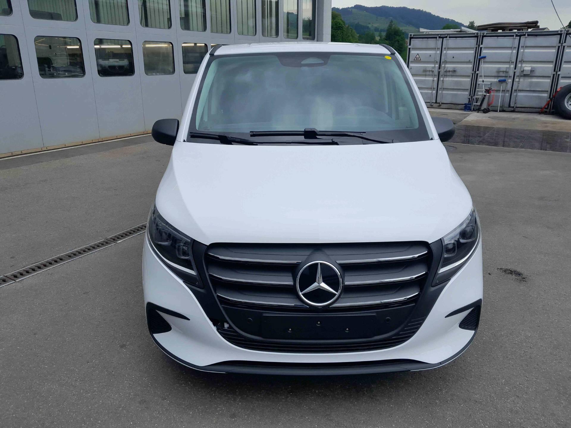 MERCEDES-BENZ Vito 116 CDI Kombi L 4x4 Family-showroom-element-2