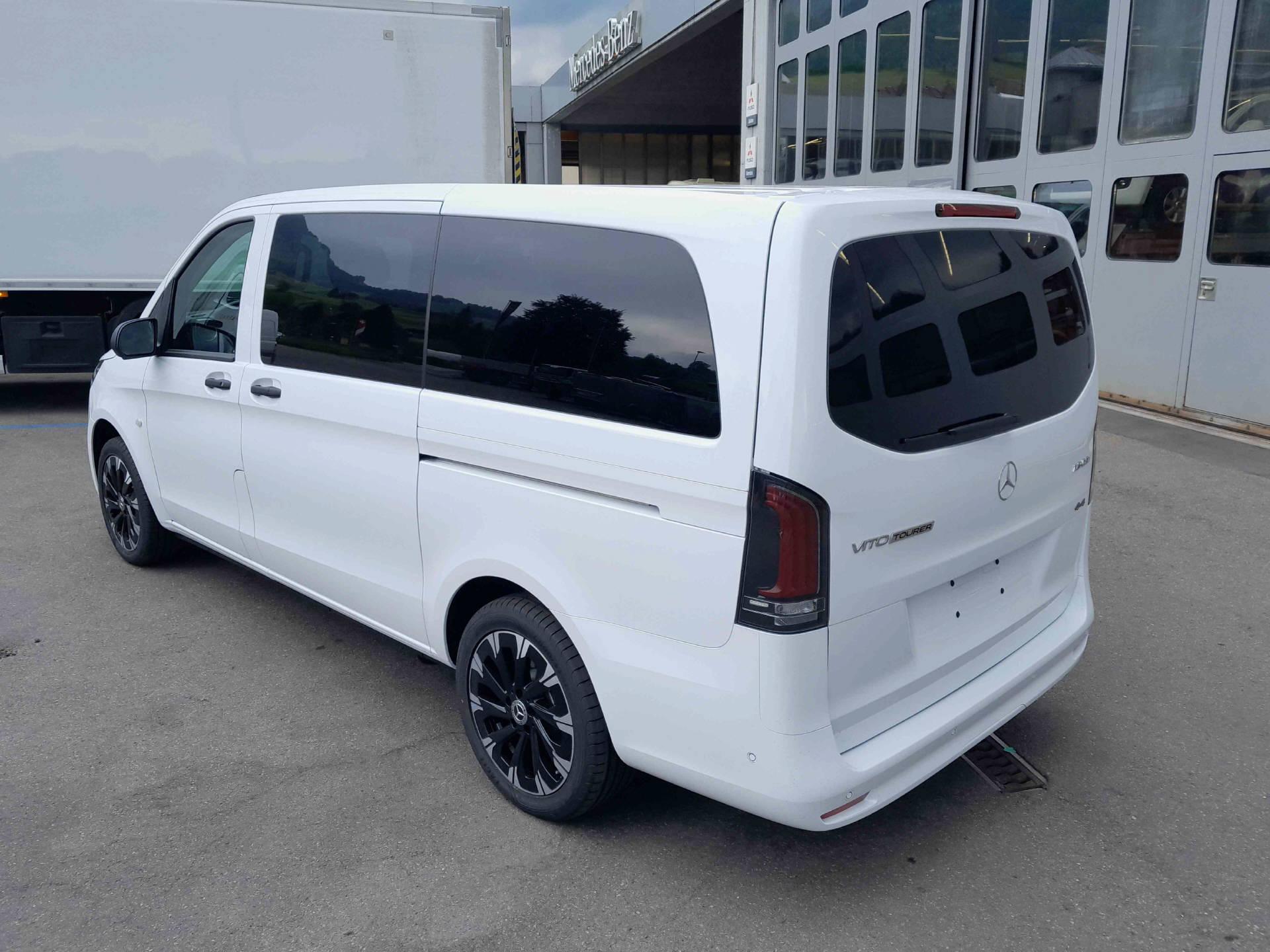 MERCEDES-BENZ Vito 116 CDI Kombi L 4x4 Family-image-5