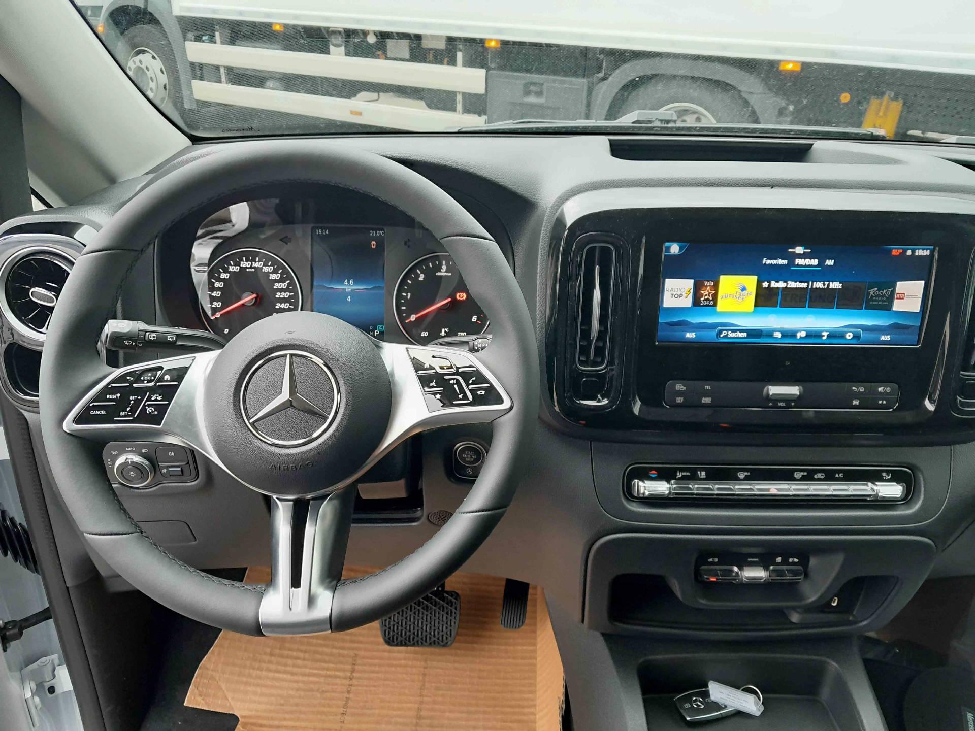 MERCEDES-BENZ Vito 116 CDI Kombi L 4x4 Family-image-7