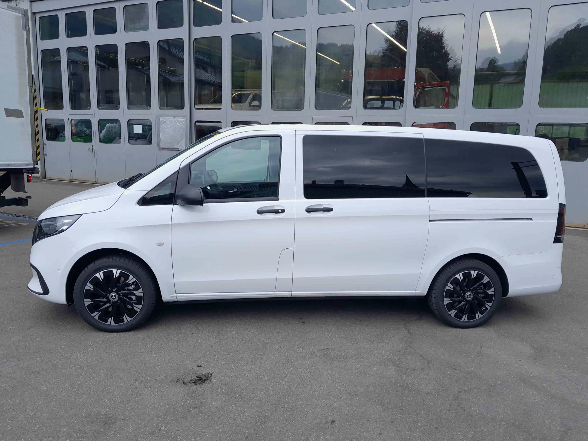 MERCEDES-BENZ Vito 116 CDI Kombi L 4x4 Family-showroom-element-3