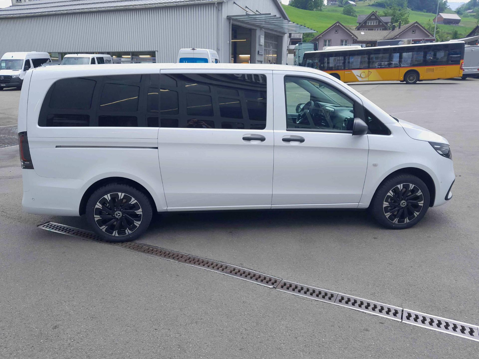 MERCEDES-BENZ Vito 116 CDI Kombi L 4x4 Family-image-3