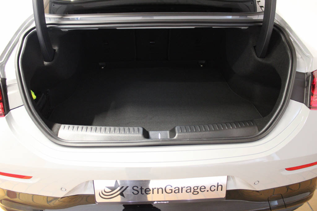 MERCEDES-BENZ CLA 220 4Matic AMG Line-image-3