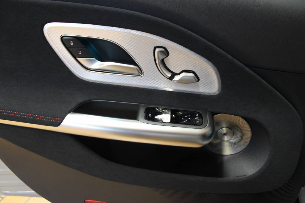 MERCEDES-BENZ CLA 220 4Matic AMG Line-image-9