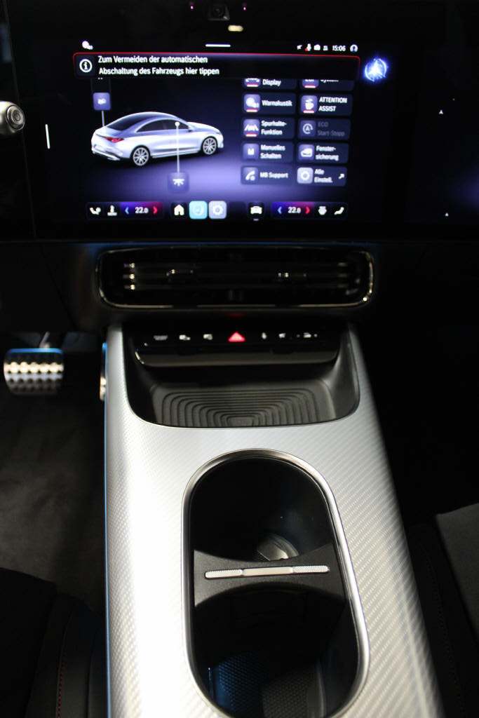MERCEDES-BENZ CLA 220 4Matic AMG Line-image-10