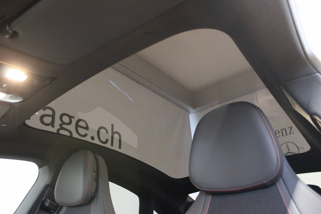 MERCEDES-BENZ CLA 220 4Matic AMG Line-image-4