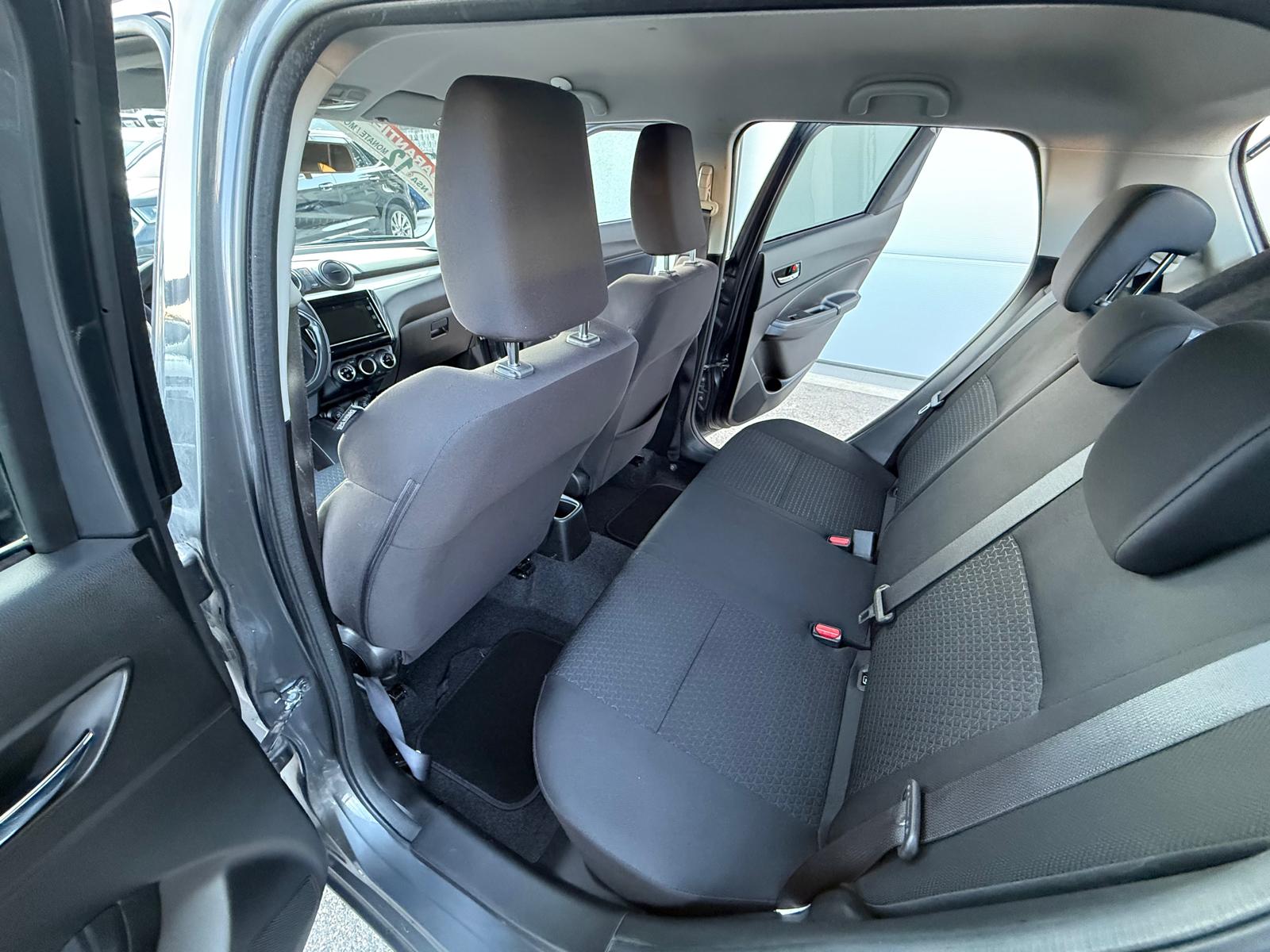 SUZUKI Swift 1.2i 16V SHVS Compact Top Hybrid Allgrip 4x4-image-9