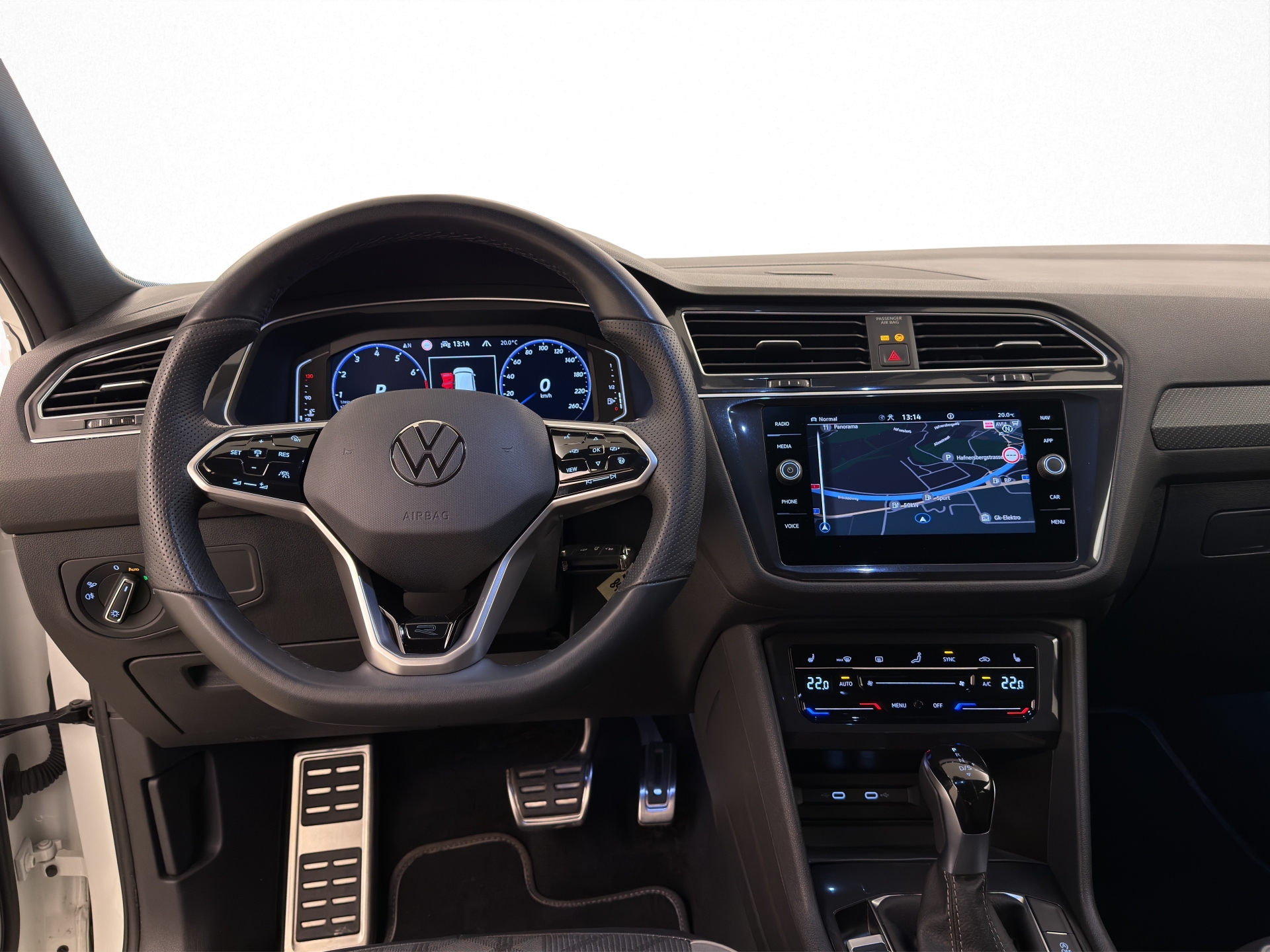 VW Tiguan Allspace 2.0 TSI R-Line DSG 4Motion-image-5