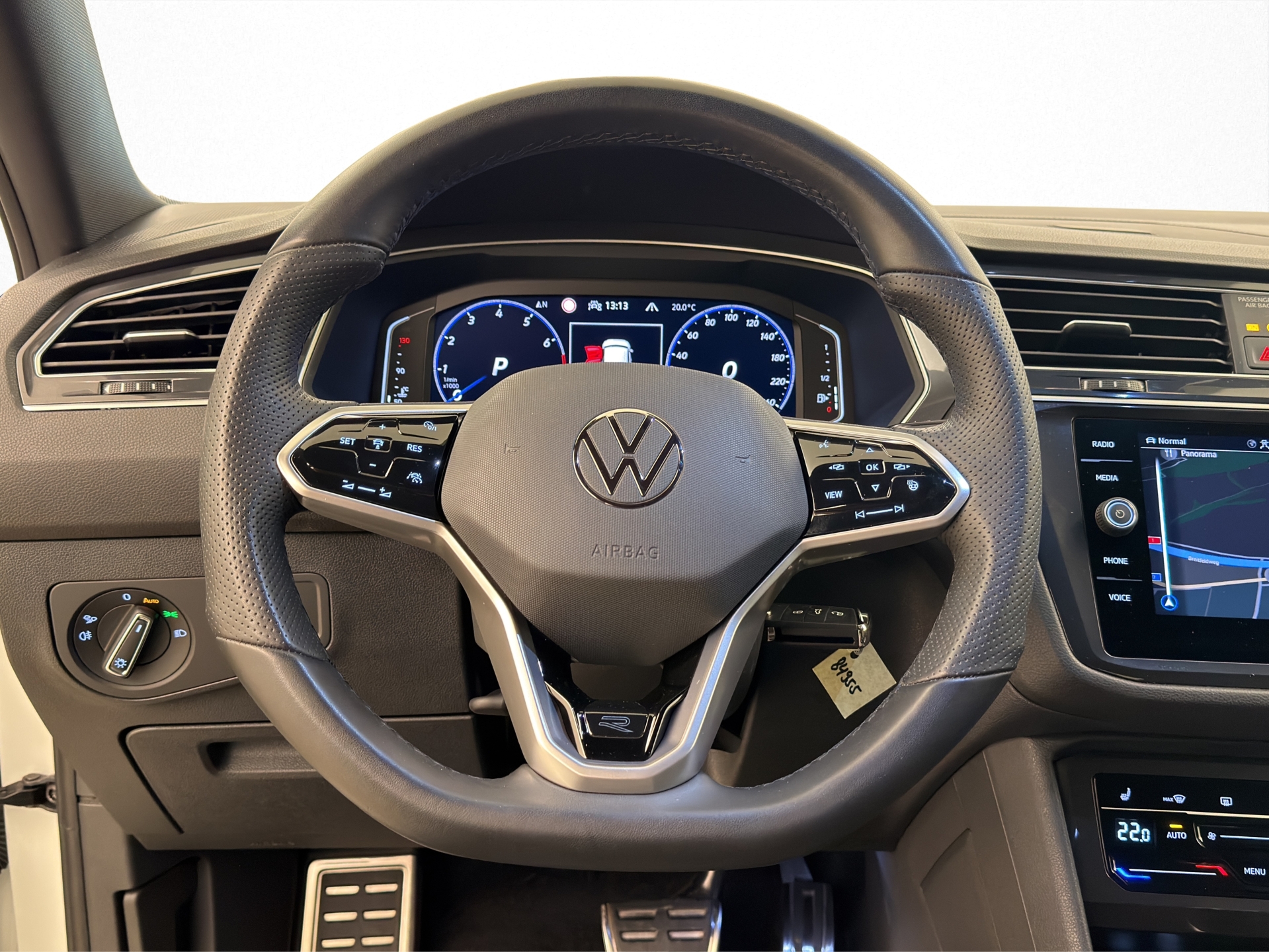VW Tiguan Allspace 2.0 TSI R-Line DSG 4Motion-image-4