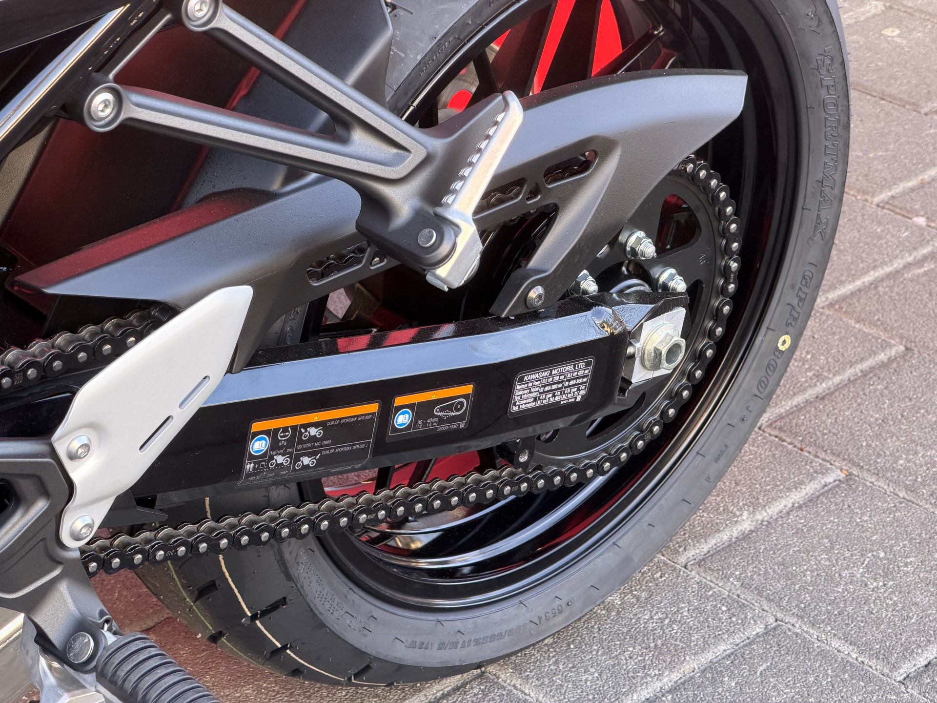 KAWASAKI Z 900 RS (35kW) Black Ball Edition-image-8