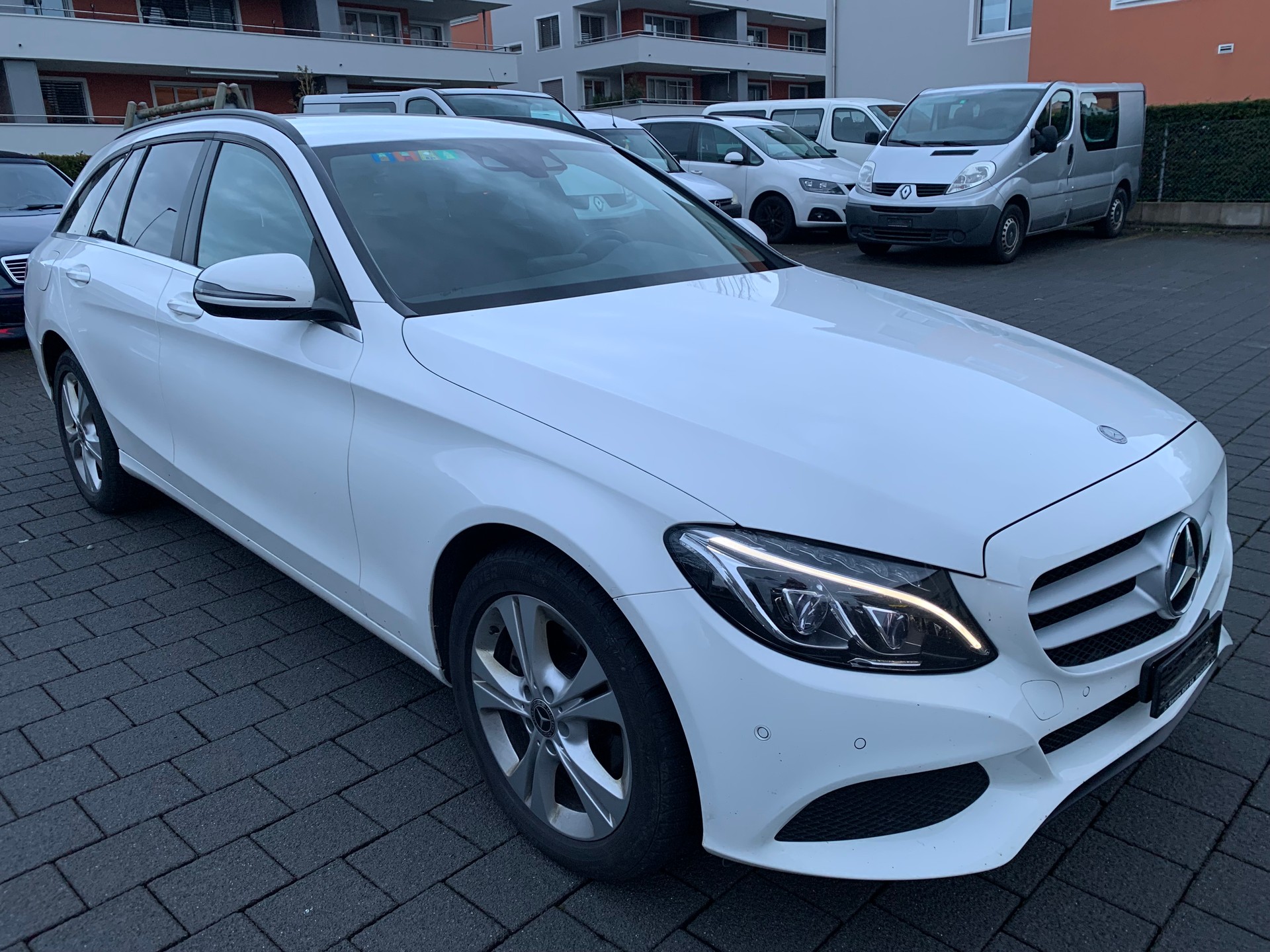 MERCEDES-BENZ C 220 d Swiss Star Exclusive 4Matic 9G-Tronic-image-1