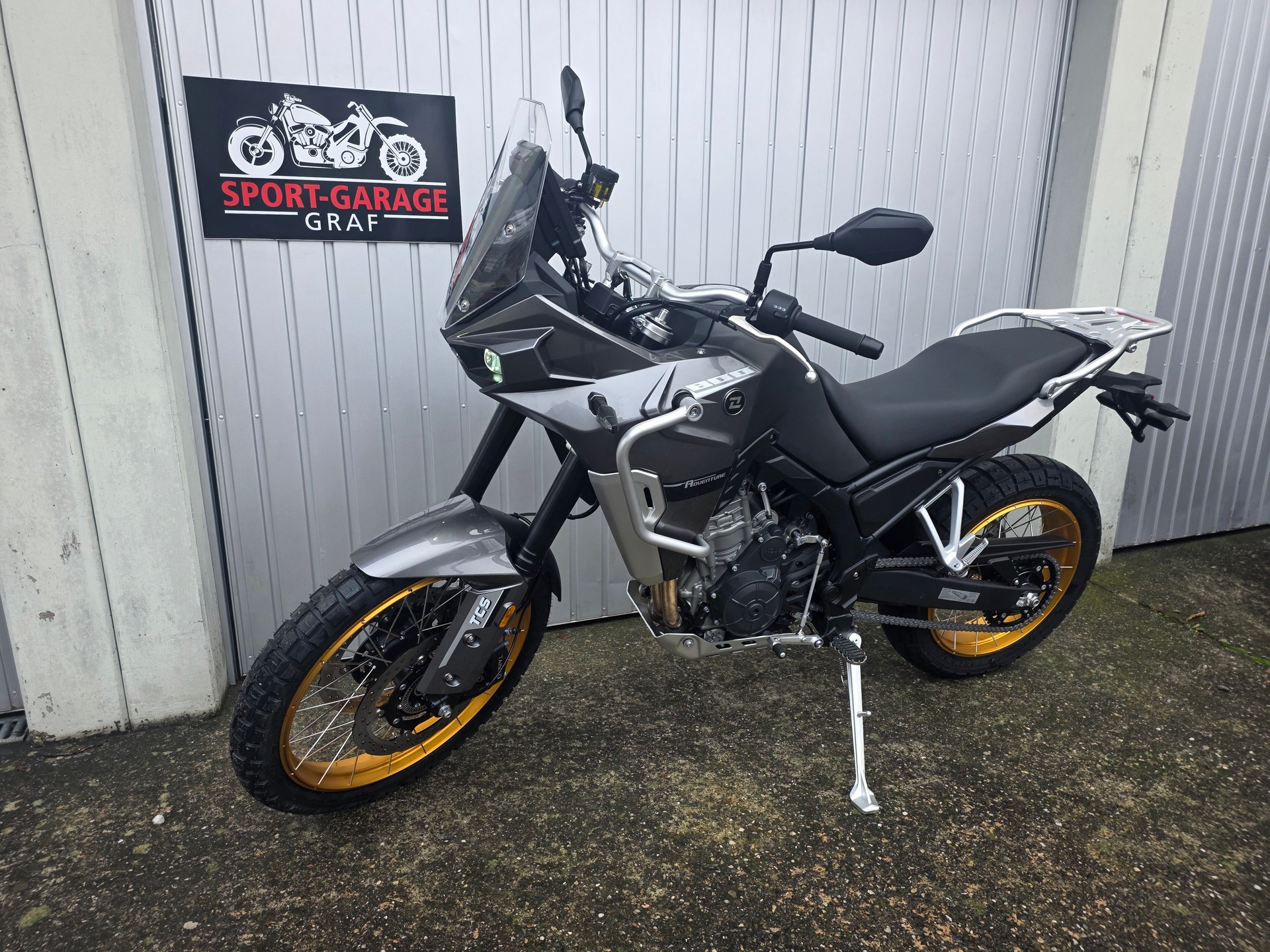 KOVE 800 X Pro-showroom-element-2