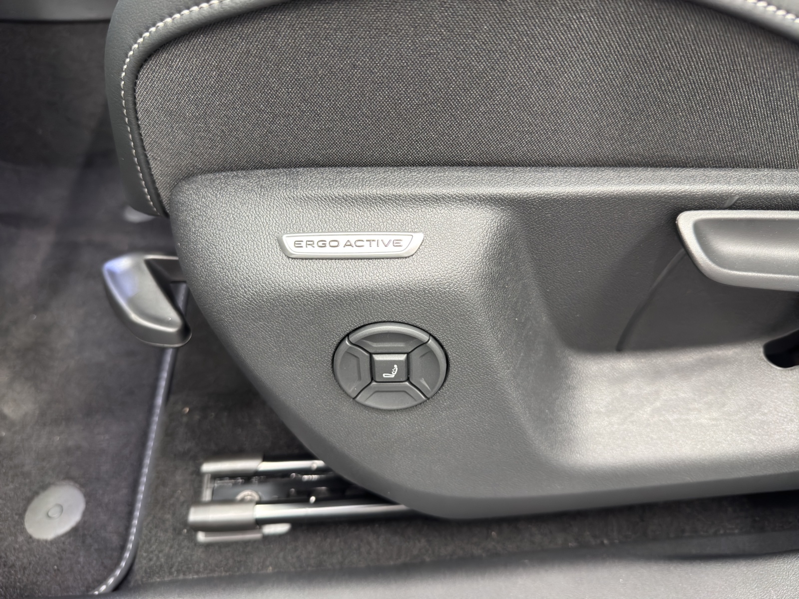 VW Tiguan 2.0 TSI R-Line Plus DSG 4motion-image-14