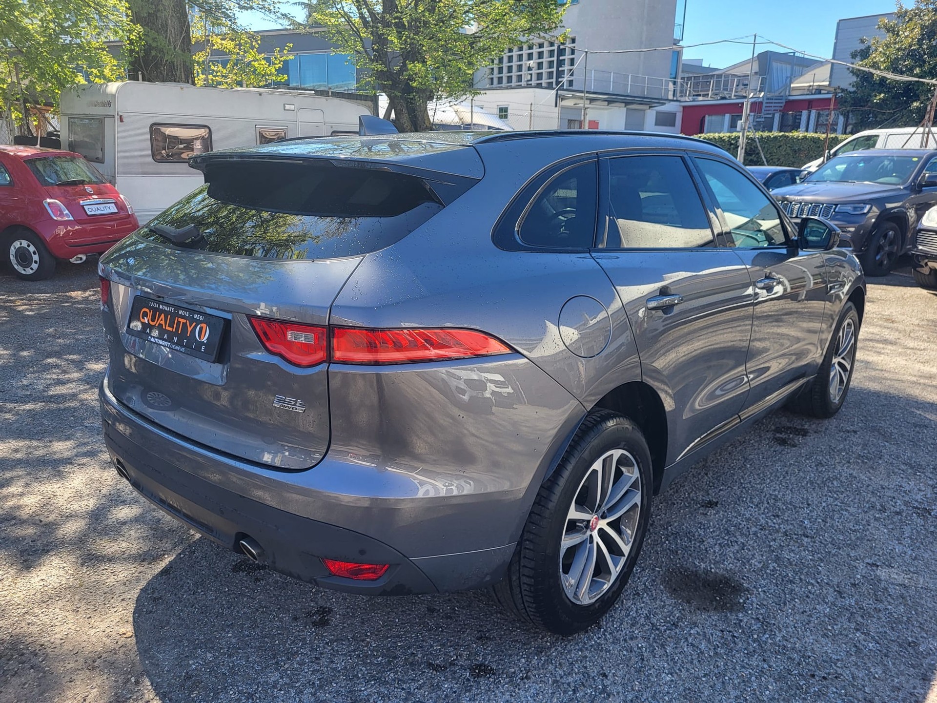 JAGUAR F-Pace 25t 2.0 R-Sport AWD Automatik-image-4