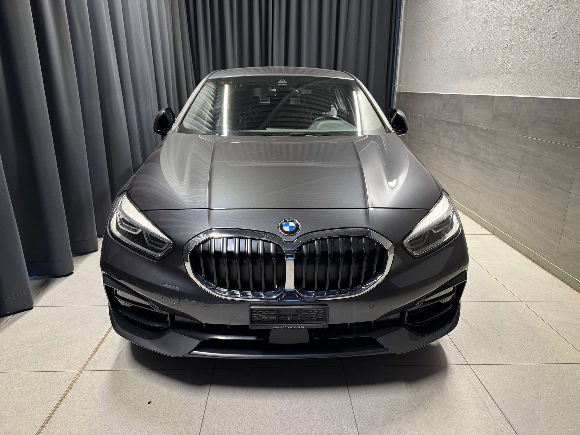 BMW 120d xDrive Steptronic Sport Line (17)-showroom-element-1