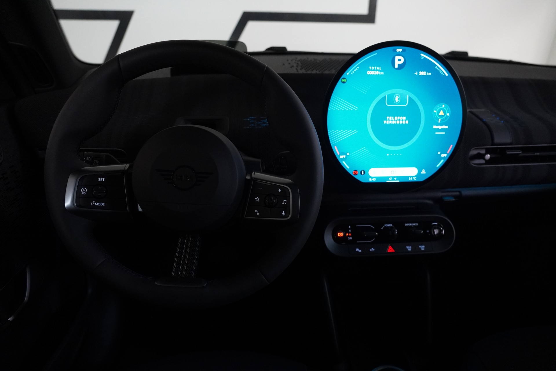 MINI Cooper SE Paul Smith Edition-image-20