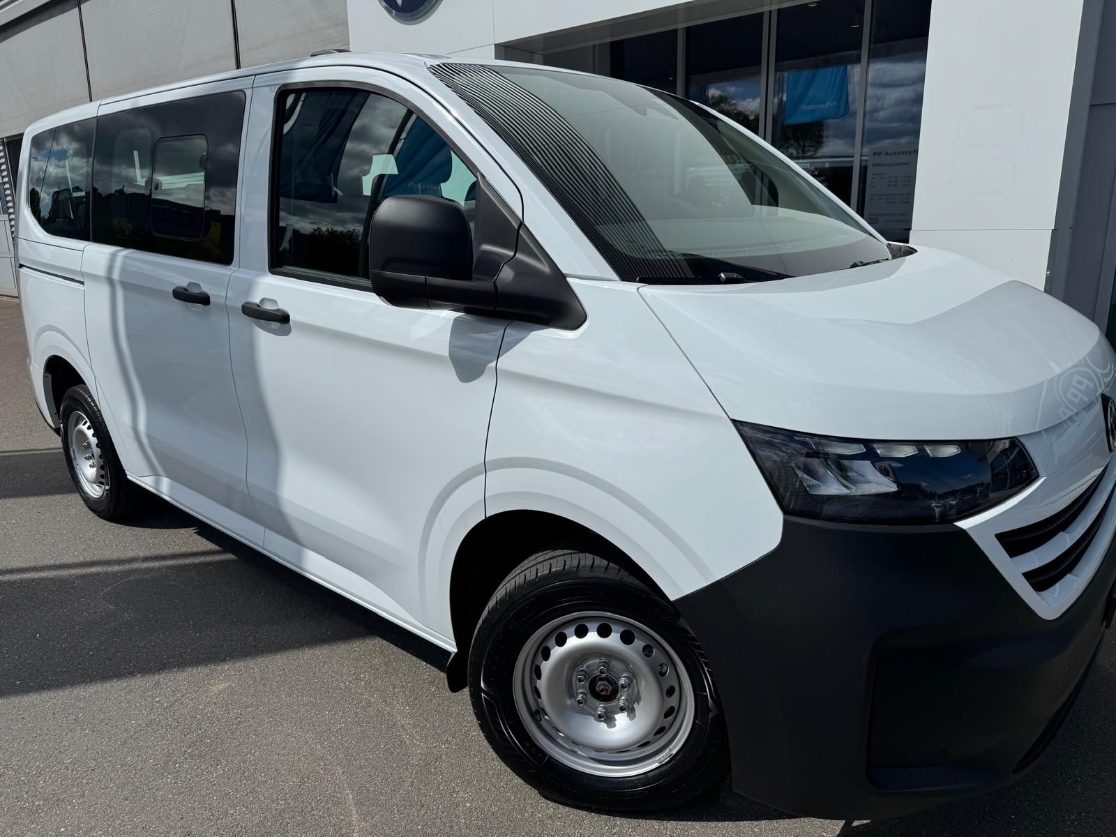 VW Transporter Kombi 2.0 TDI Automat-image-1