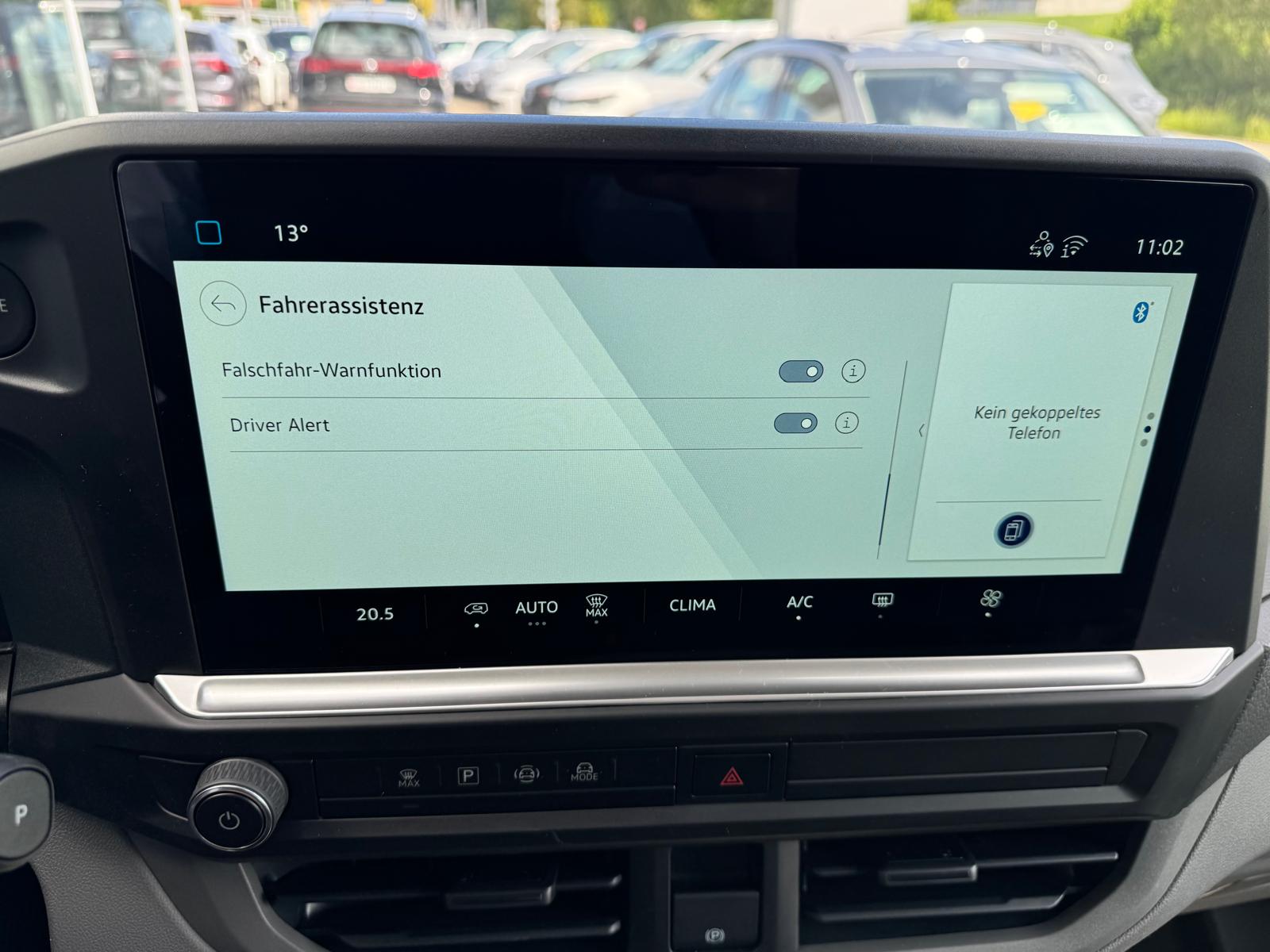 VW Transporter Kombi 2.0 TDI Automat-image-14