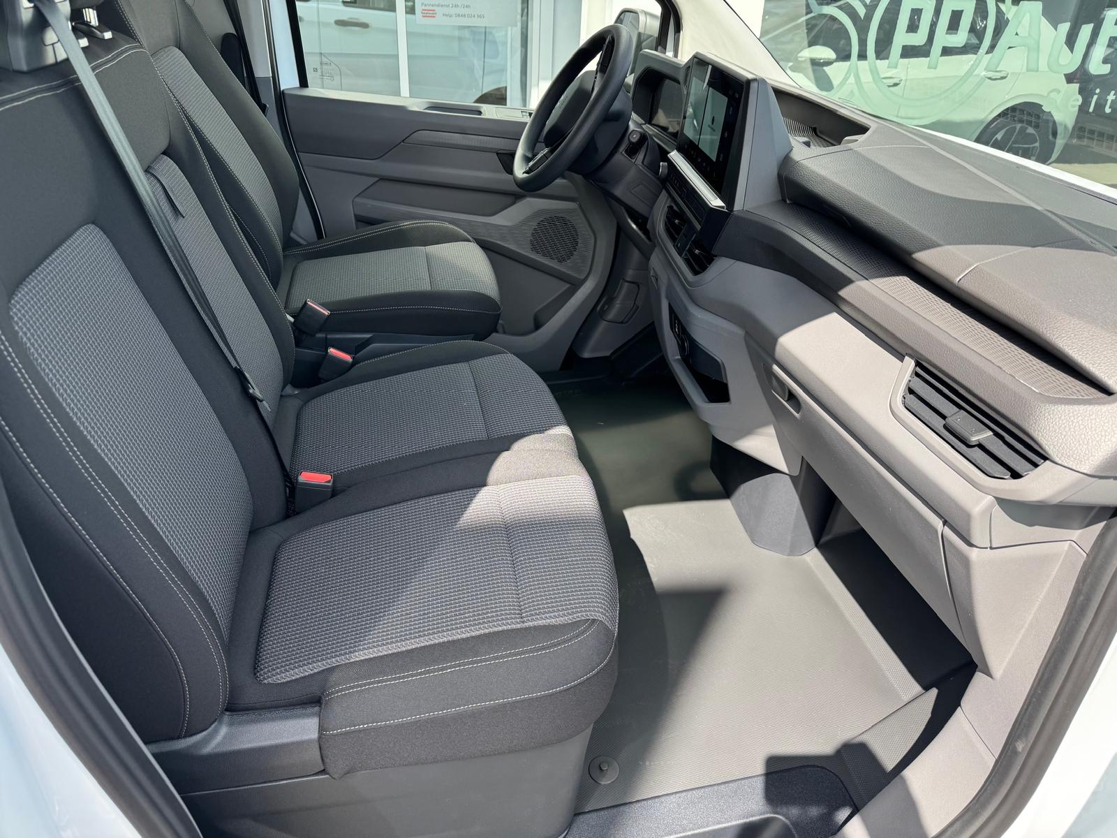 VW Transporter Kombi 2.0 TDI Automat-image-2