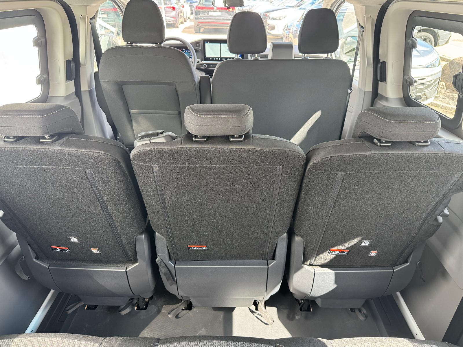 VW Transporter Kombi 2.0 TDI Automat-image-6