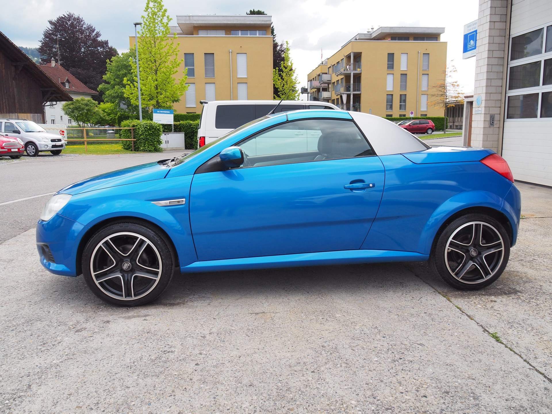 OPEL Tigra 1.8 Sport-image-1