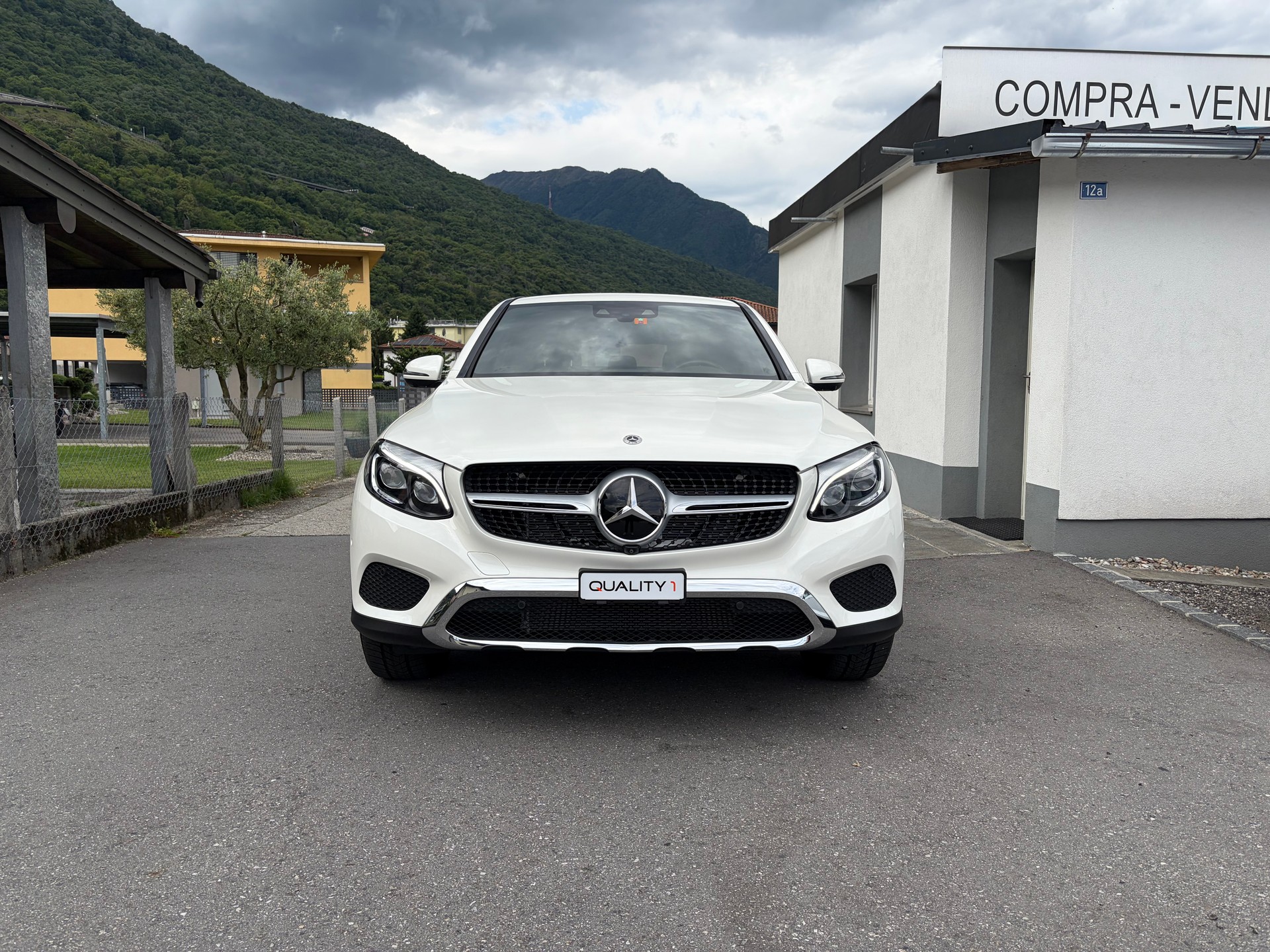 MERCEDES-BENZ GLC Coupé 250 Exclusive 4Matic 9G-Tronic-image-6
