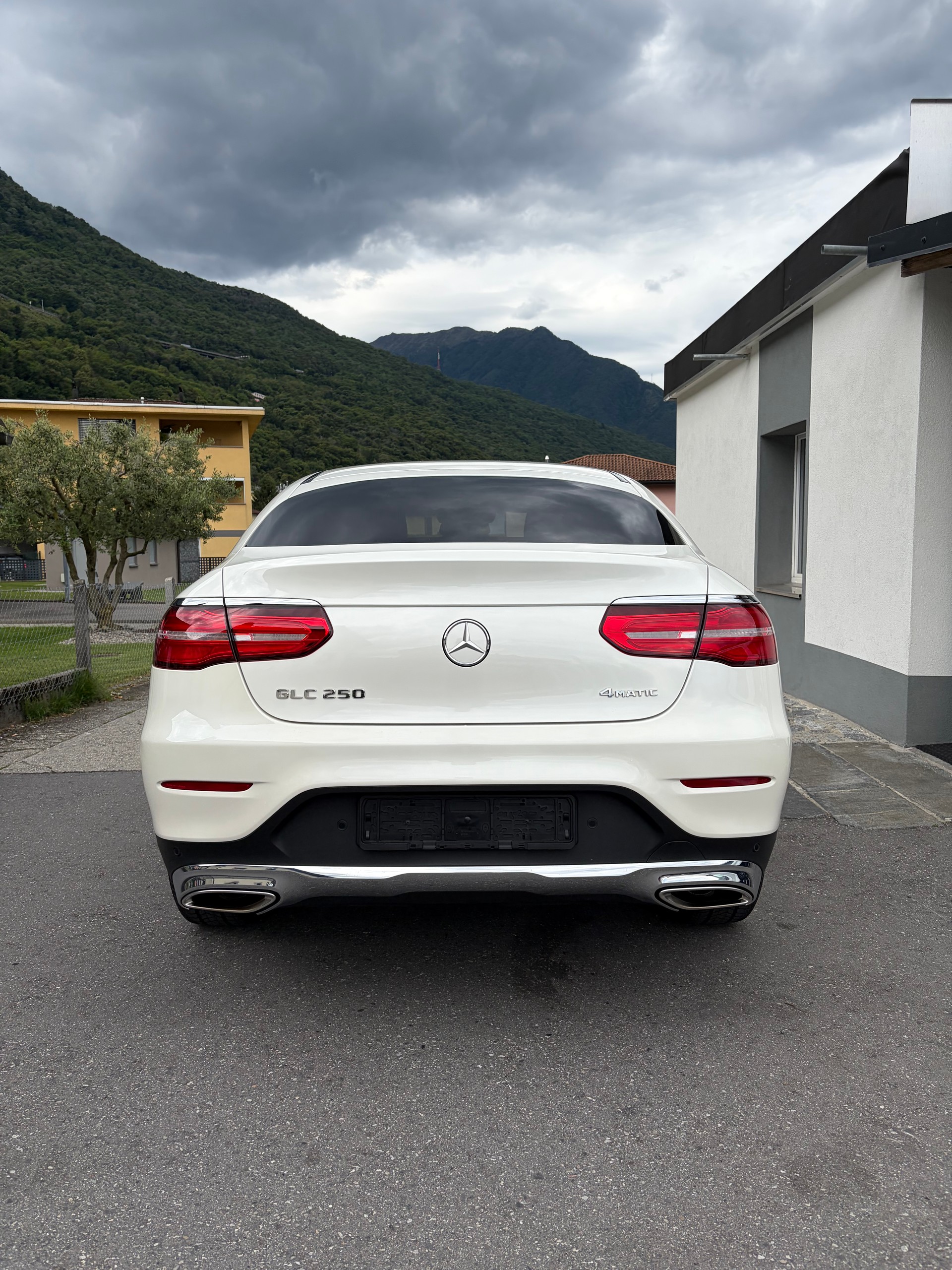MERCEDES-BENZ GLC Coupé 250 Exclusive 4Matic 9G-Tronic-image-7