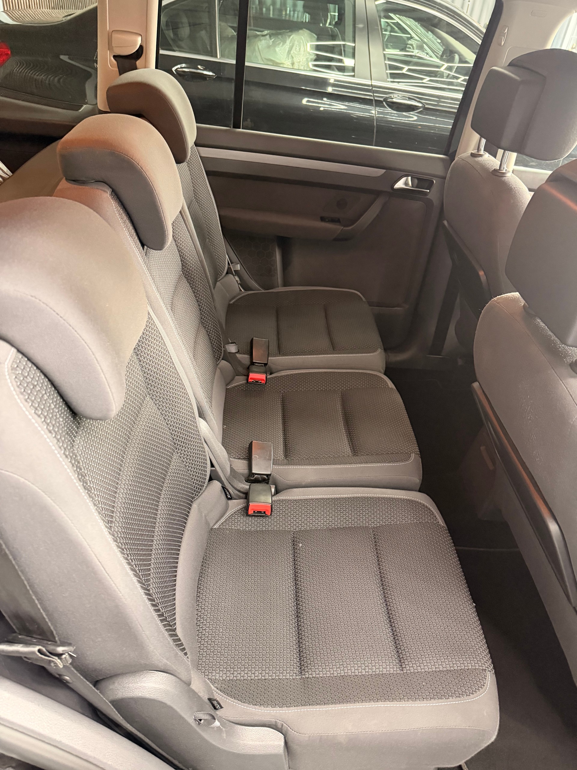 VW Touran 1.4 TSI Team DSG-image-3