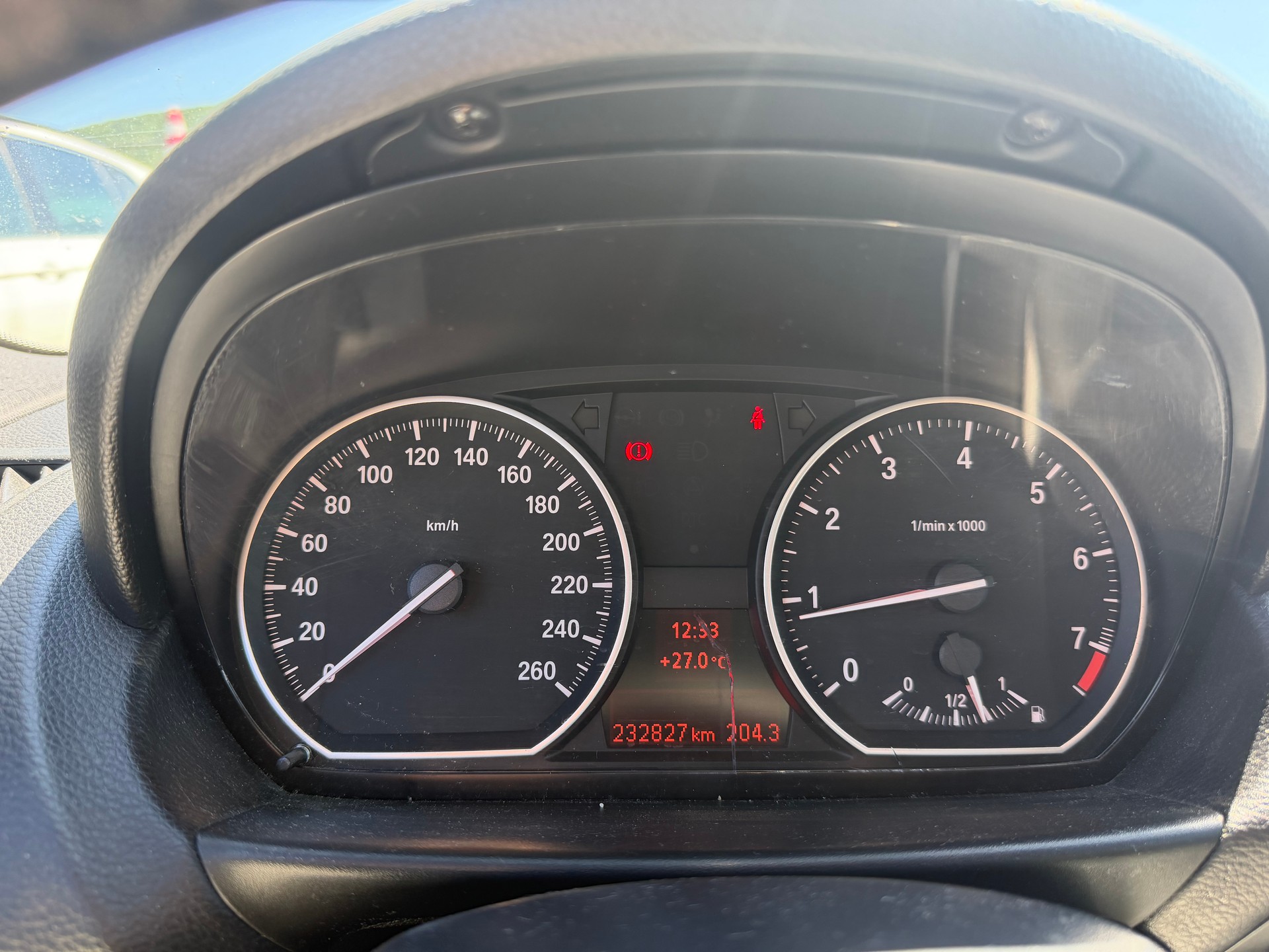 BMW 120i-image-10