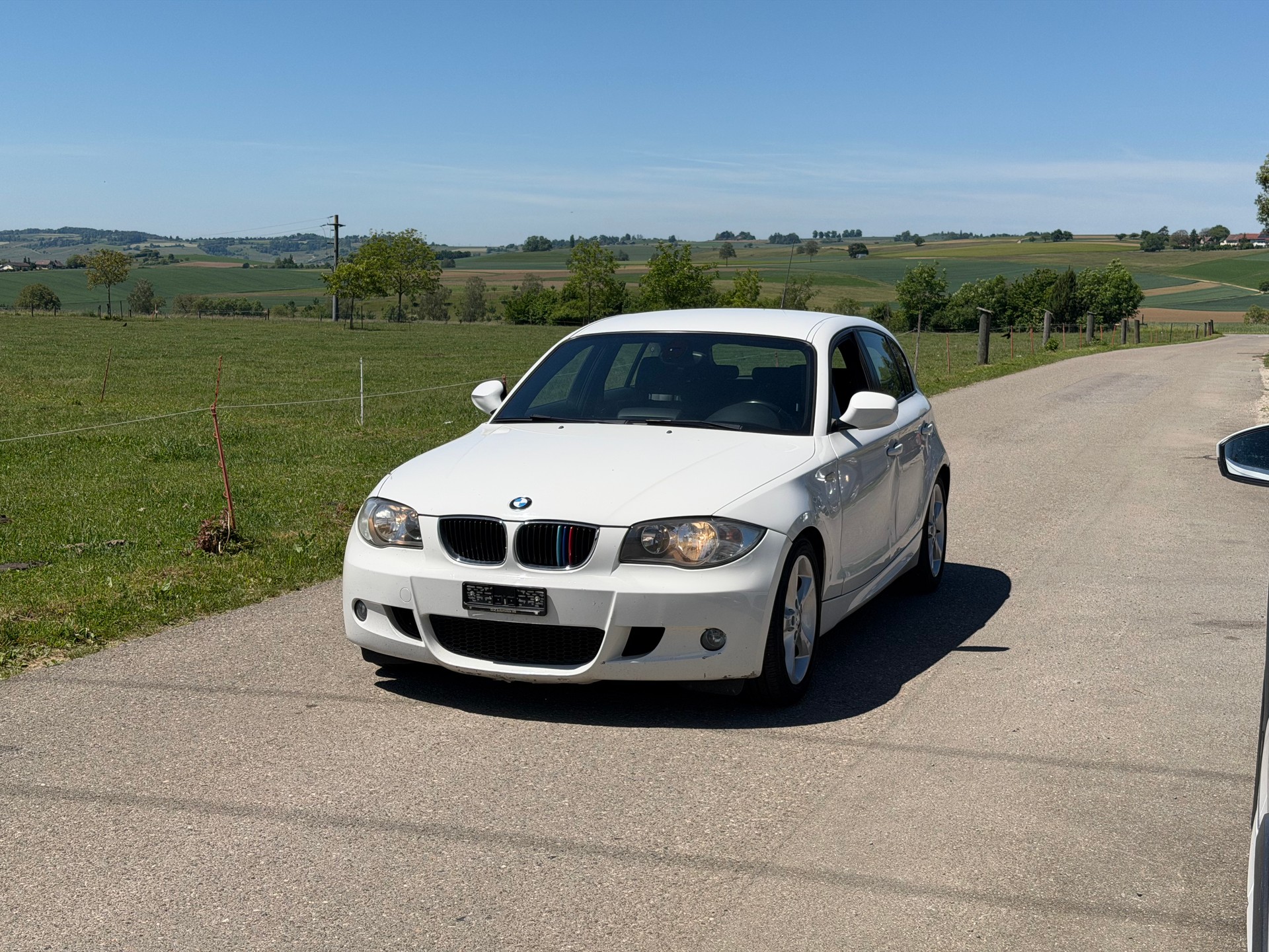 BMW 120i-image-0