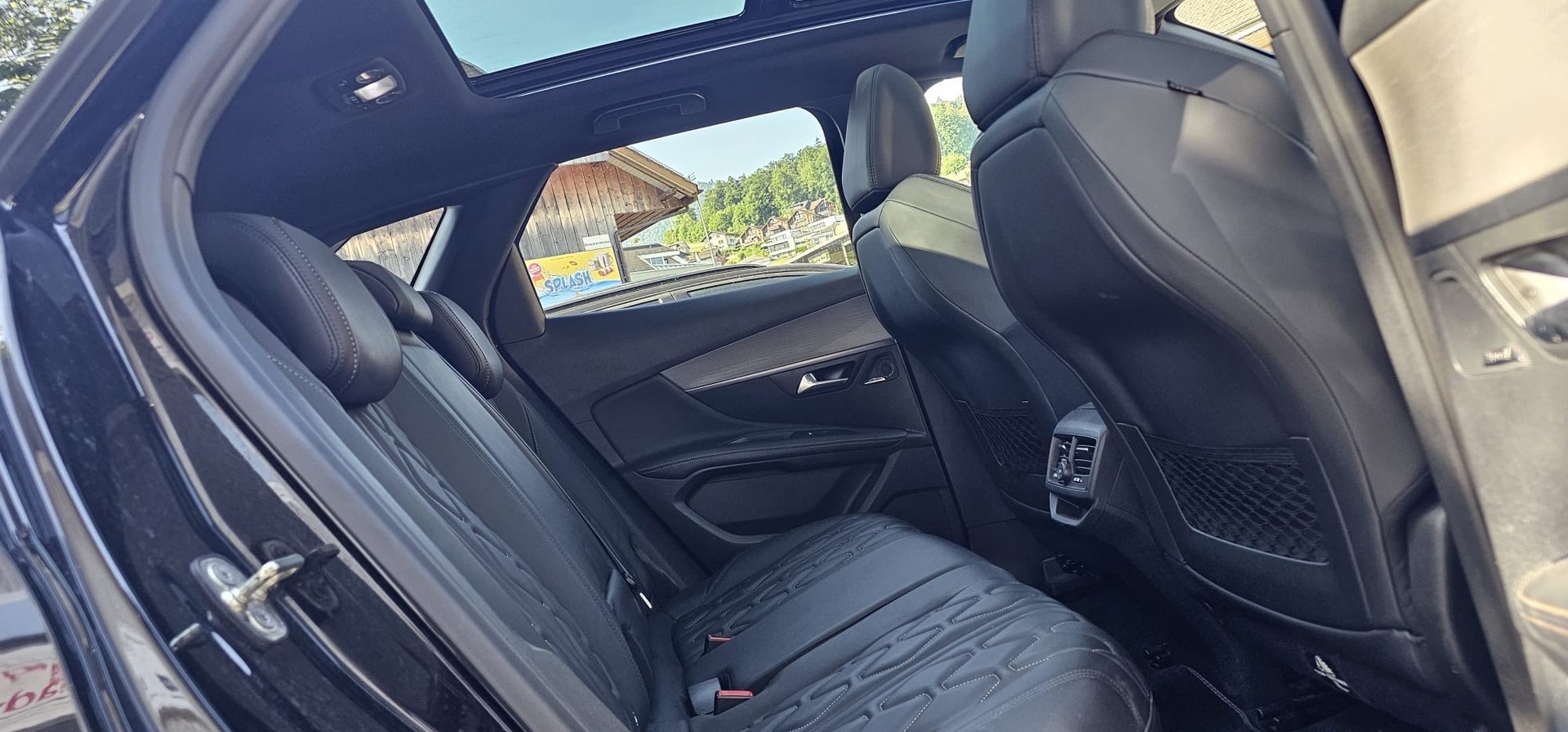 PEUGEOT 3008 2.0 BlueHDi GT EAT-image-9