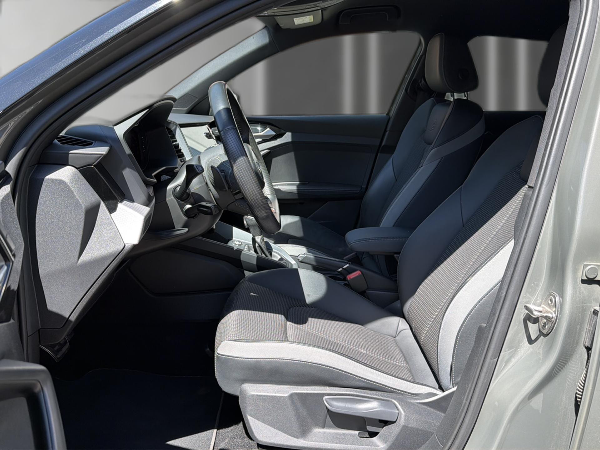 AUDI A1 Sportback 35 TFSI S Line S-tronic-image-9