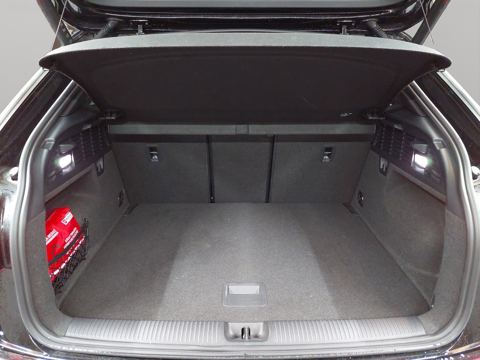 AUDI SQ2 TFSI quattro S-tronic-image-10