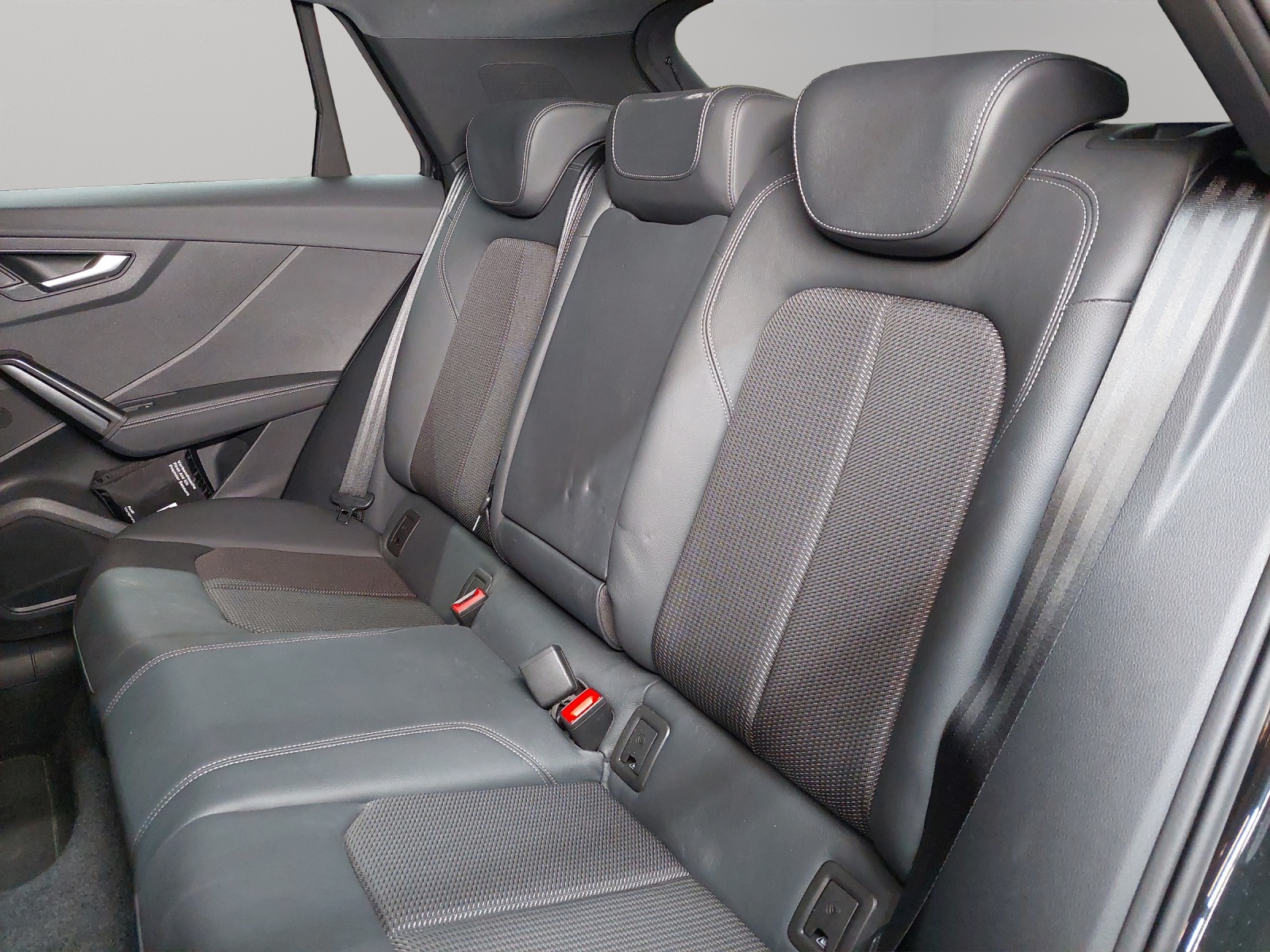 AUDI SQ2 TFSI quattro S-tronic-image-7