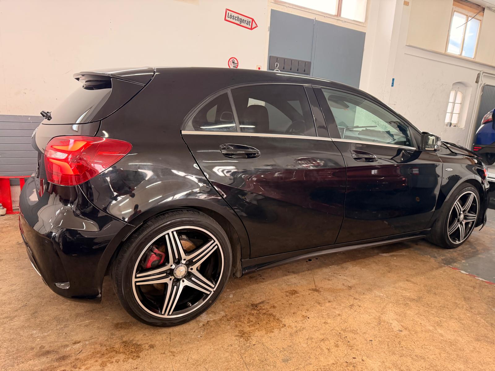 MERCEDES-BENZ A 250 Sport 4Matic 7G-DCT-image-2