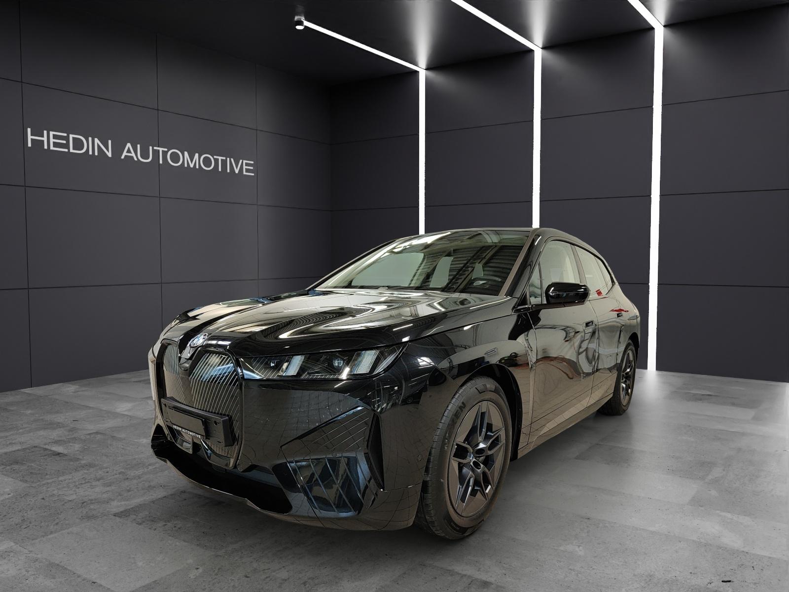 BMW iX xDrive60-image-0