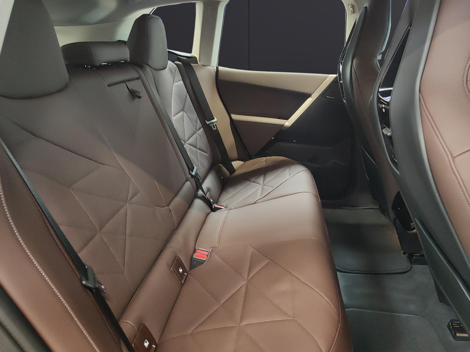 BMW iX xDrive60-image-19