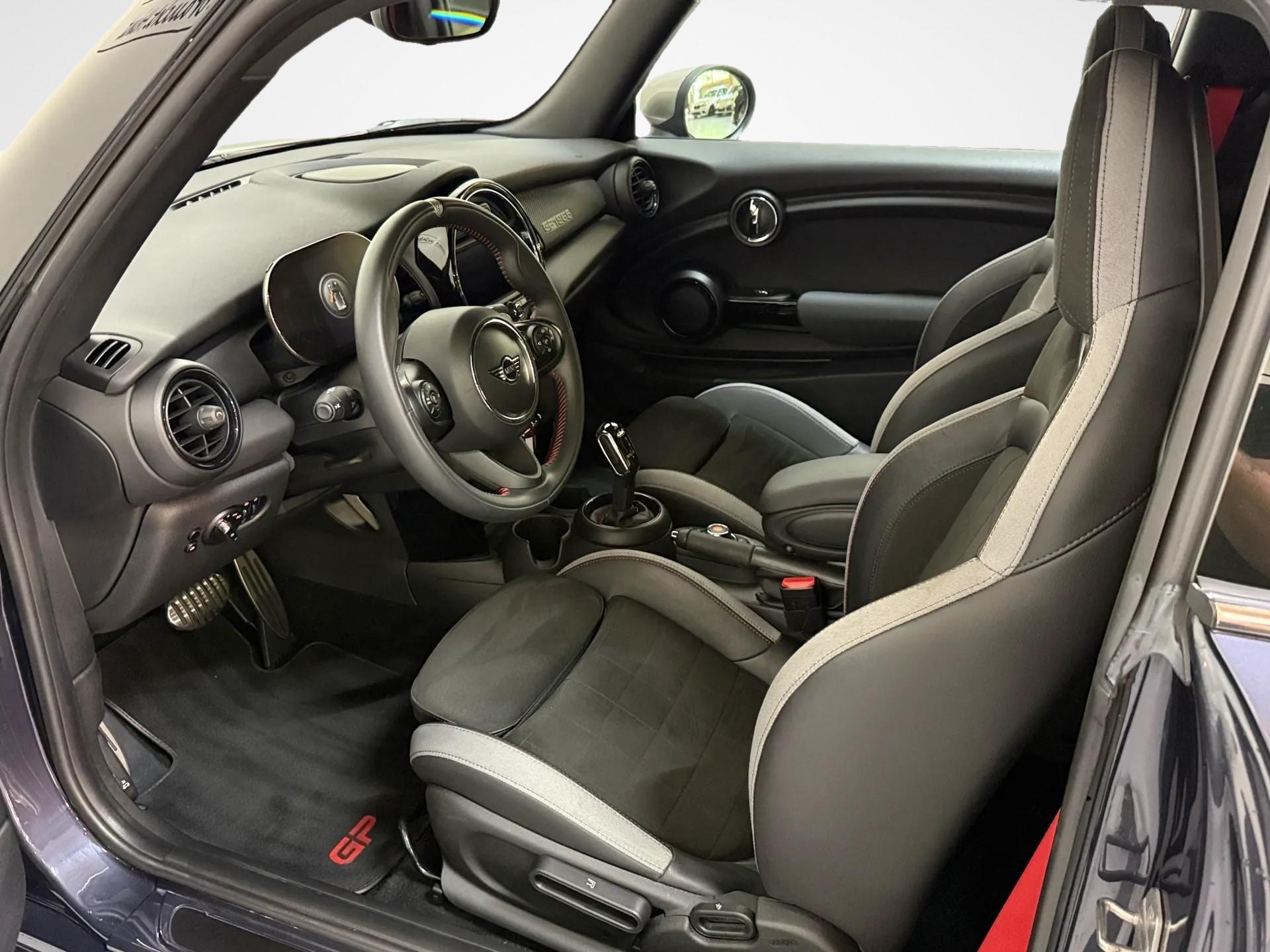 MINI Cooper John Cooper Works GP 3 Steptronic-image-10