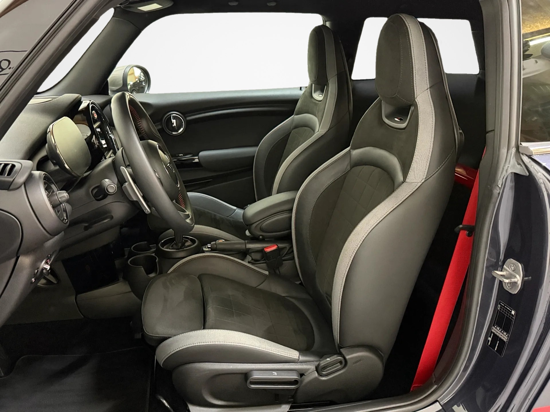 MINI Cooper John Cooper Works GP 3 Steptronic-image-11