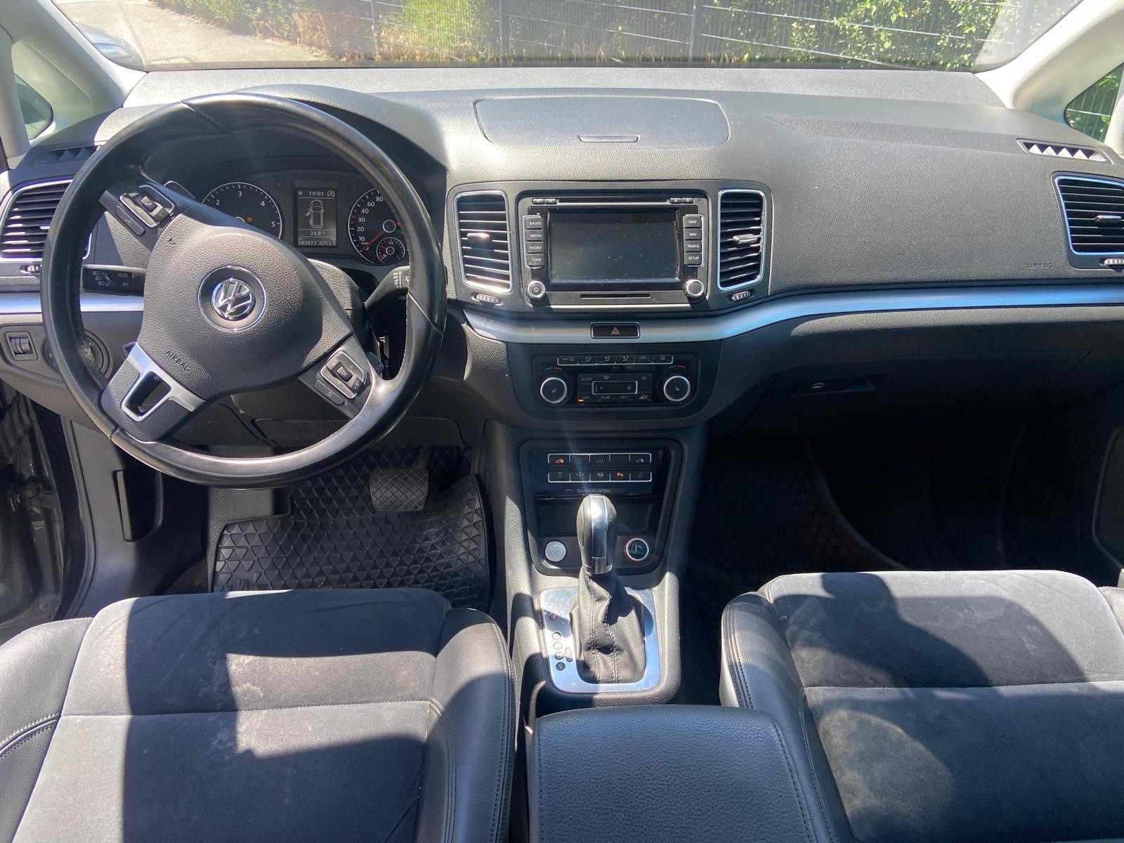 VW Minivan-image-7