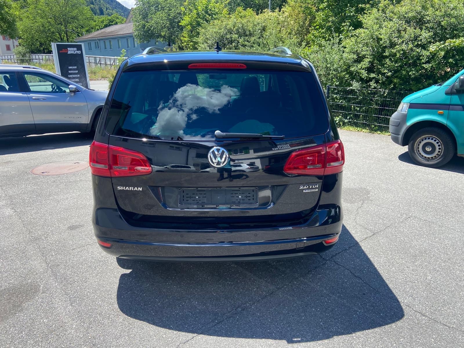 VW Minivan-image-5
