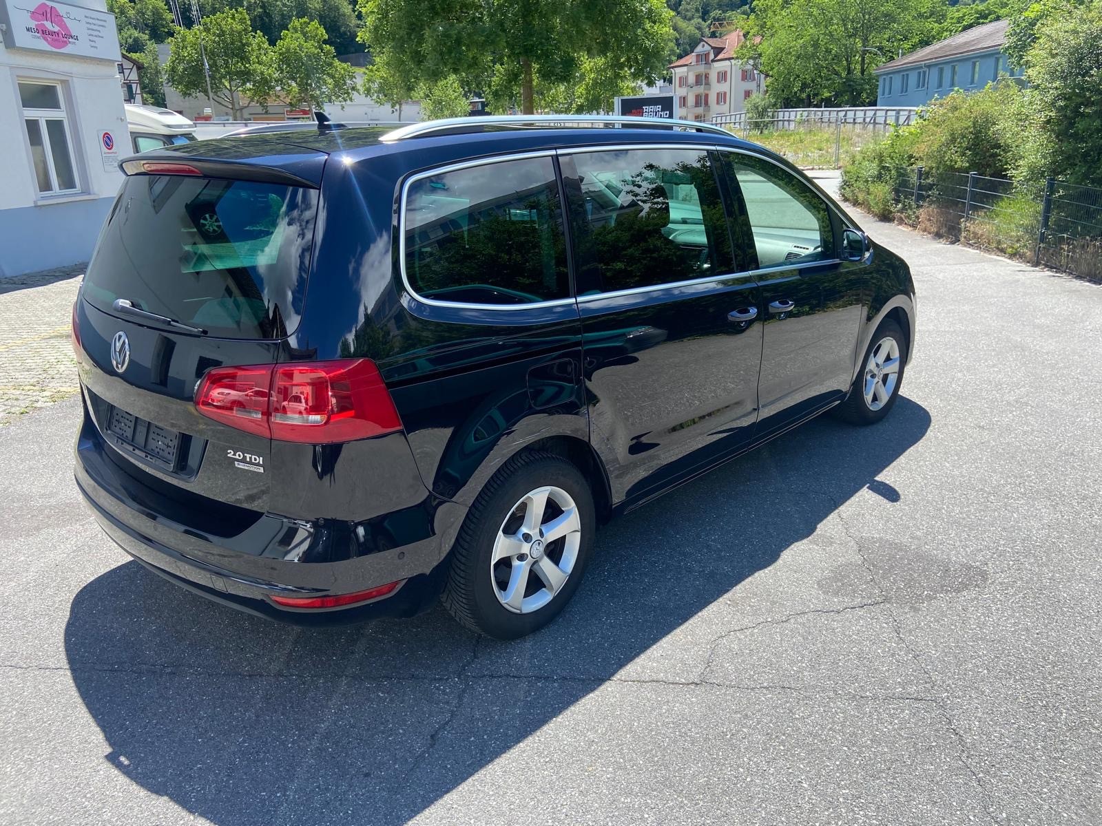 VW Minivan-image-8