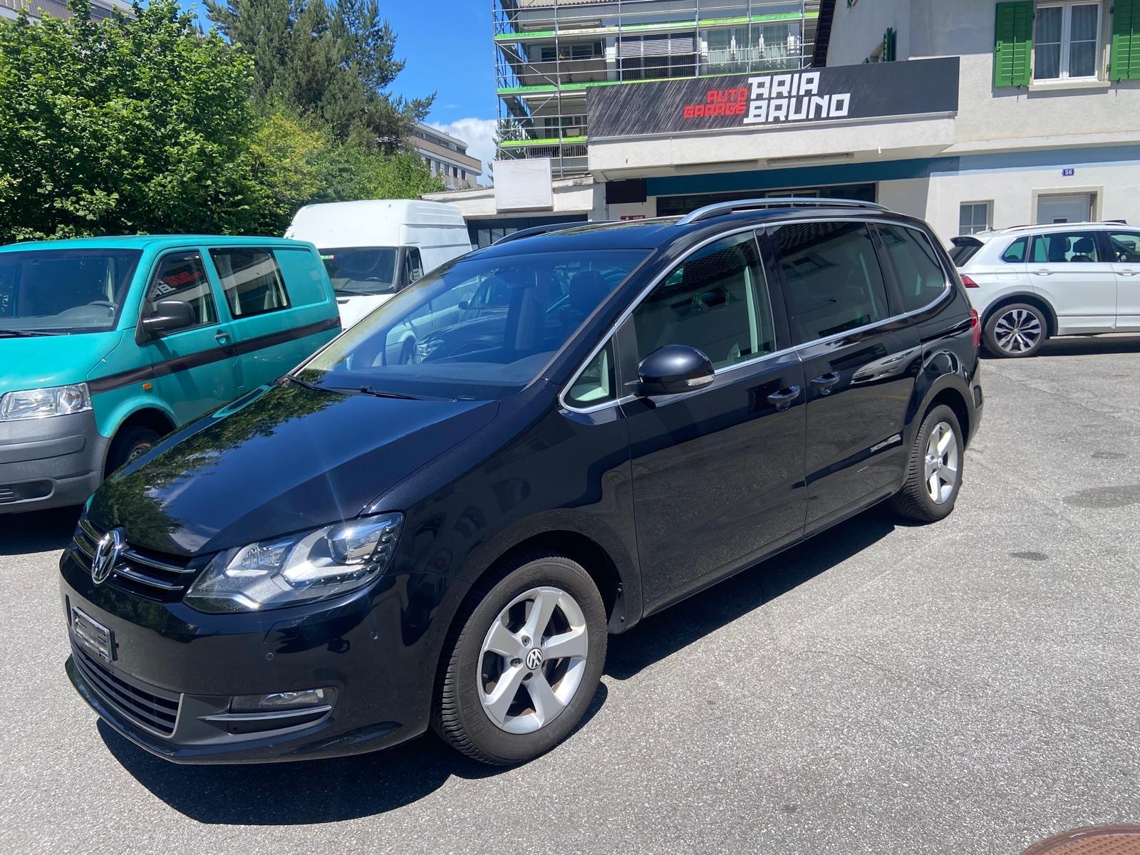 VW Minivan-image-2