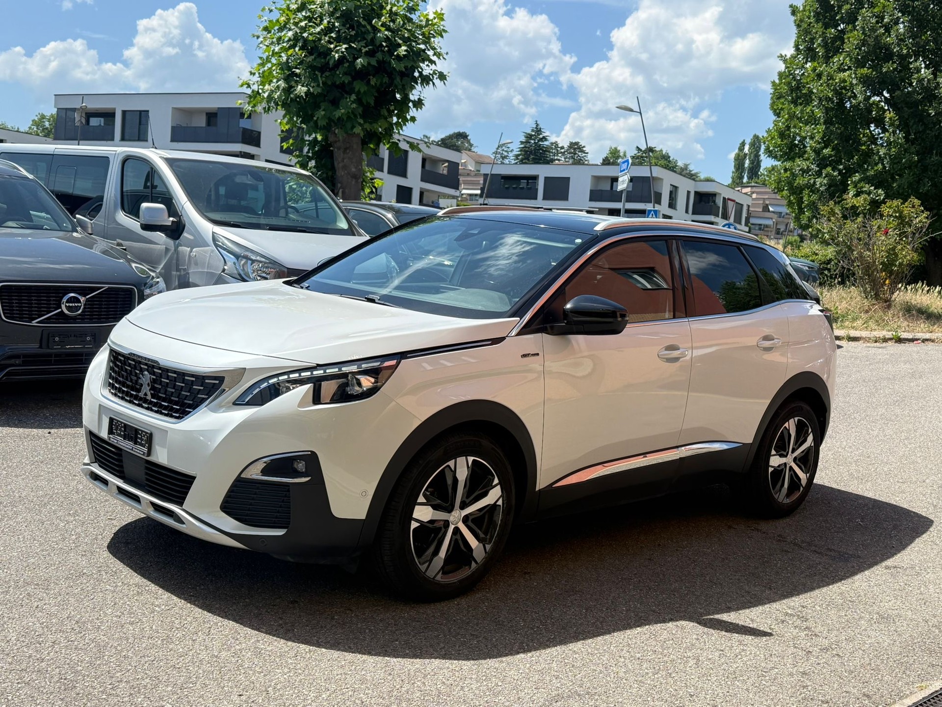 PEUGEOT 3008 1.2 PureTech GT Line-image-5