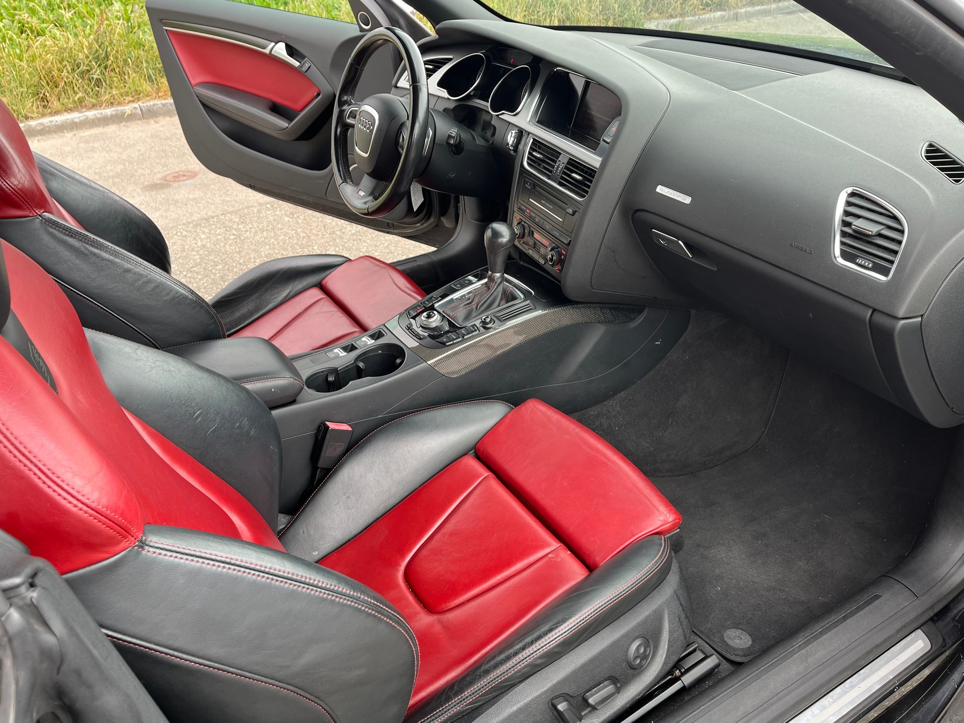 AUDI S5 Cabrio 3.0 TFSI quattro S-tronic-image-10